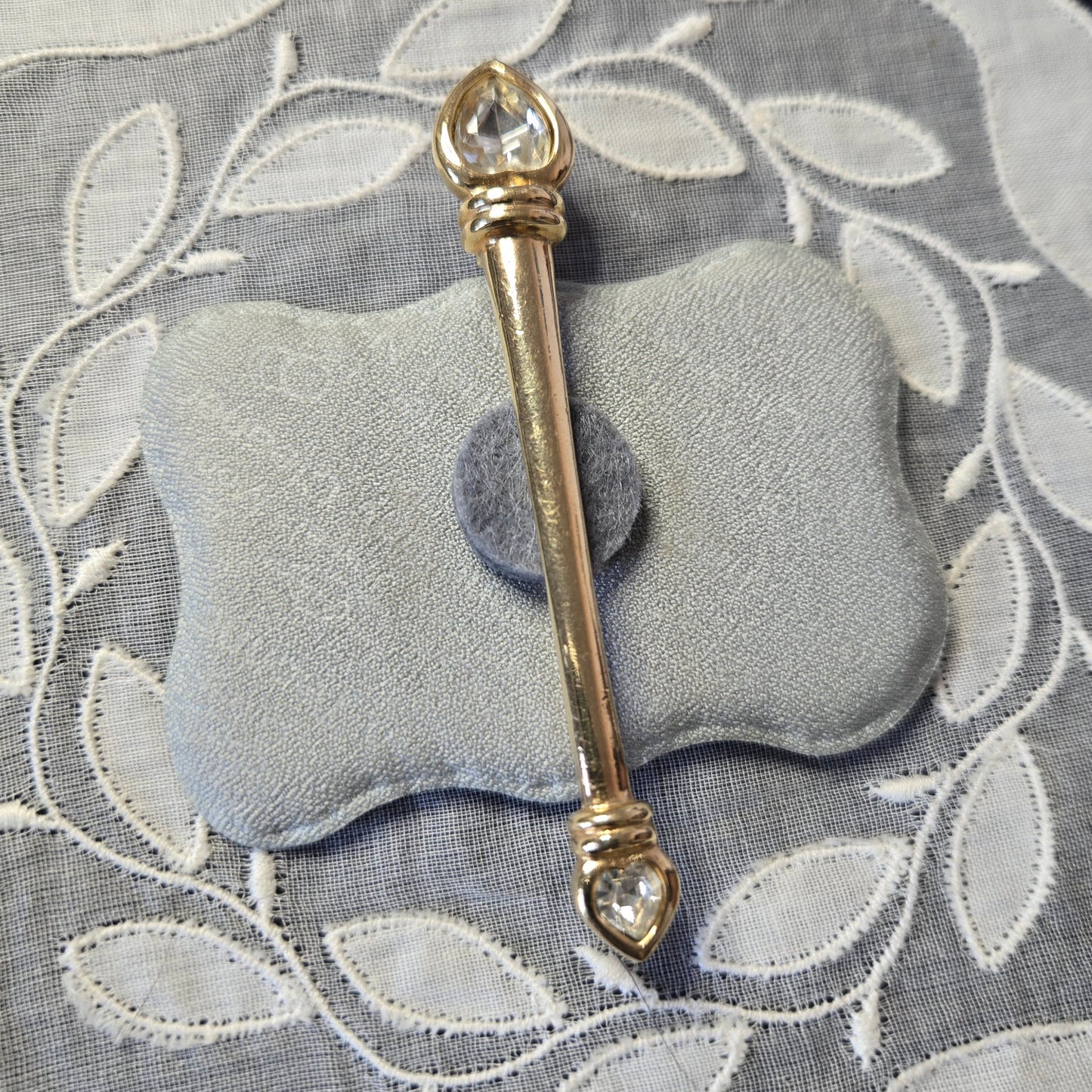 Brooch - Grosse Clear Crystal Hearts Bar Brooch