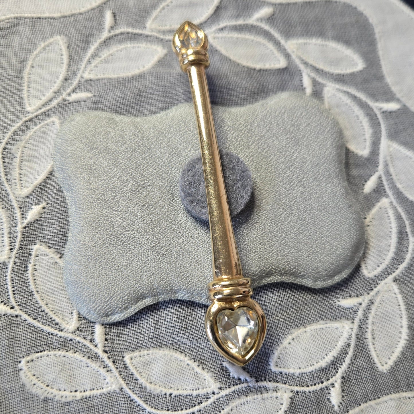 Brooch - Grosse Clear Crystal Hearts Bar Brooch