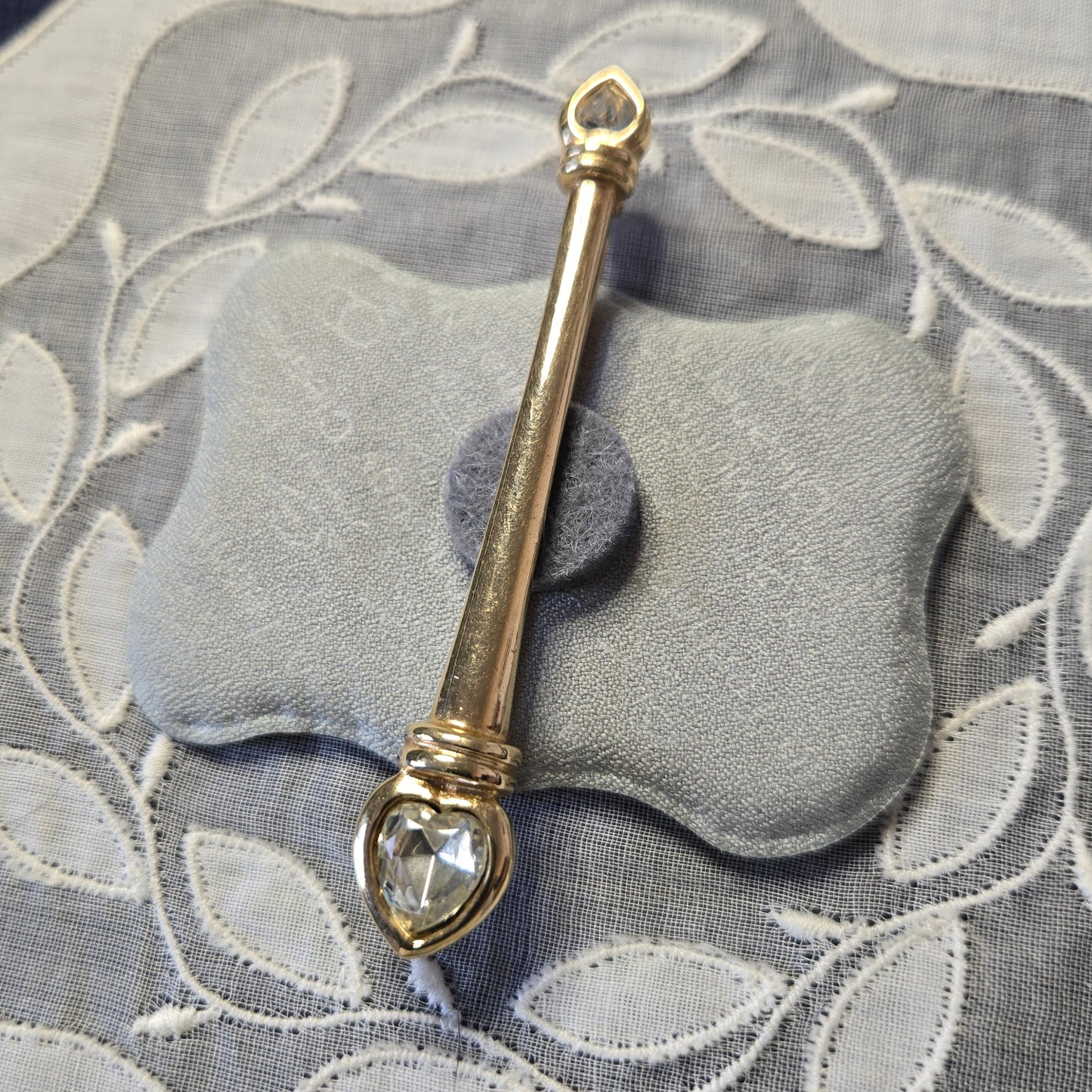Brooch - Grosse Clear Crystal Hearts Bar Brooch