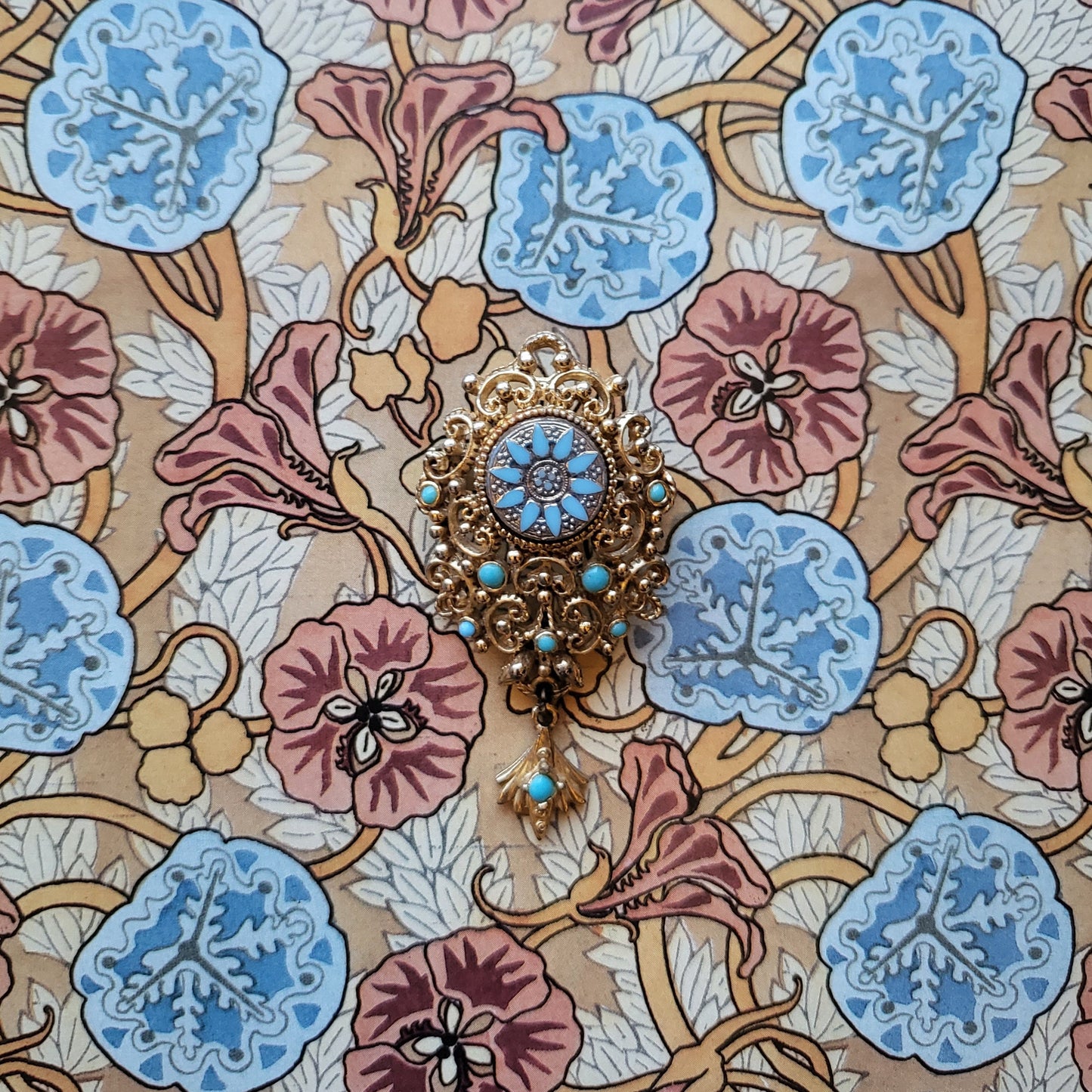 Brooch - Sphinx Turquoise Filigree Pendant Brooch