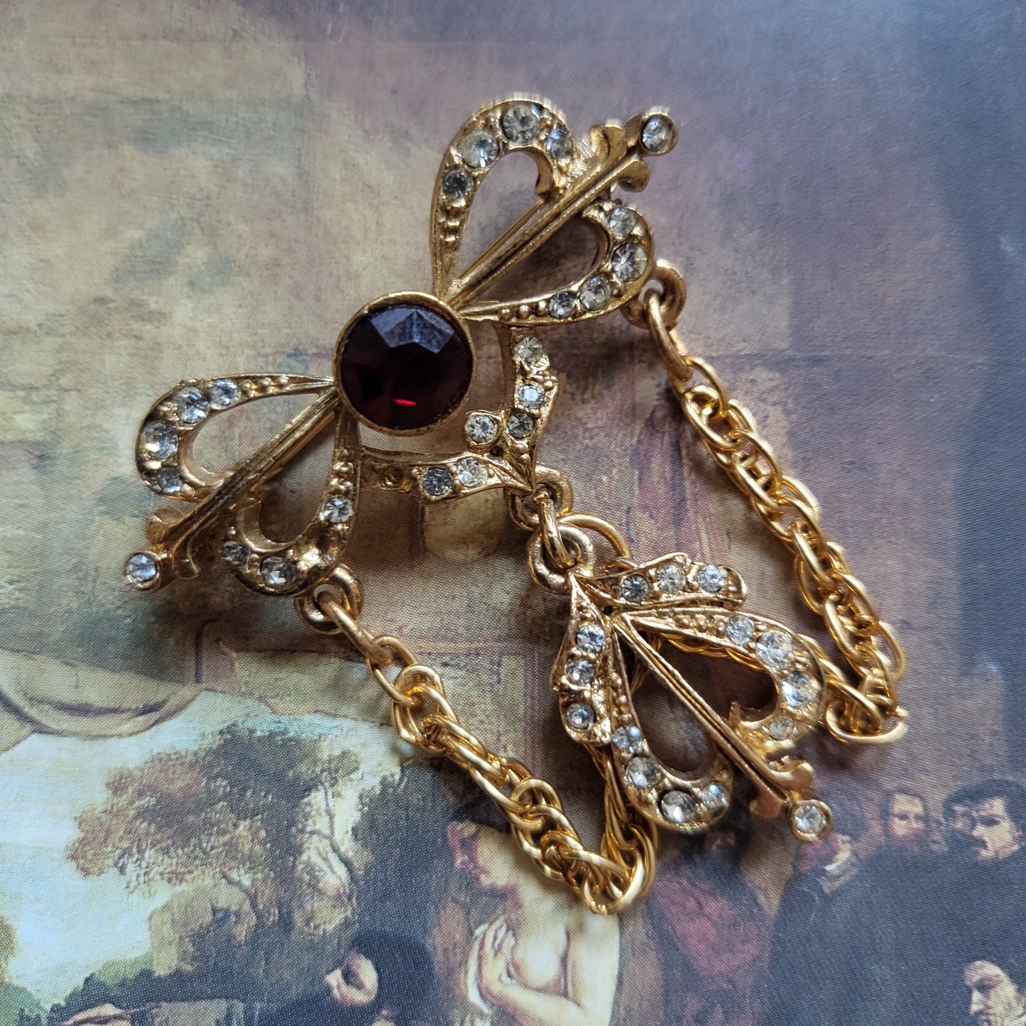 Brooch - Sphinx Red and Clear Crystals Bow Chain Pendant Brooch