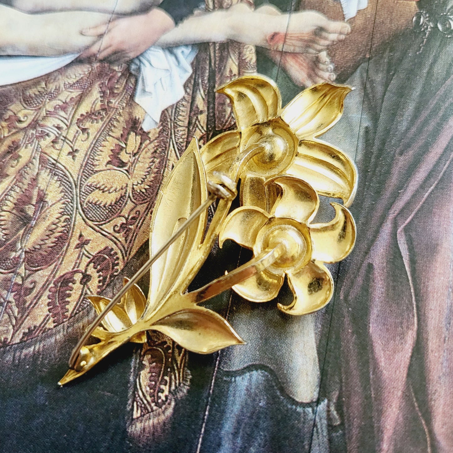 Brooch - Damascene Faux Pearl Flowers Brooch