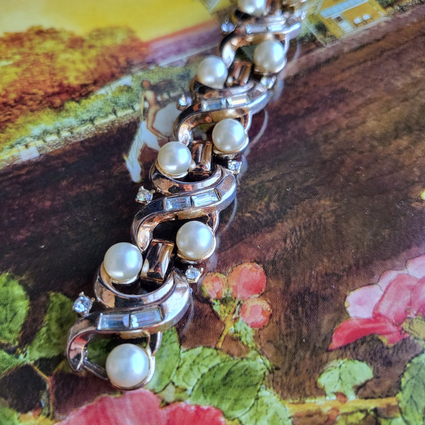 Bracelet - Crown Trifari Pearl Twist Link Bracelet