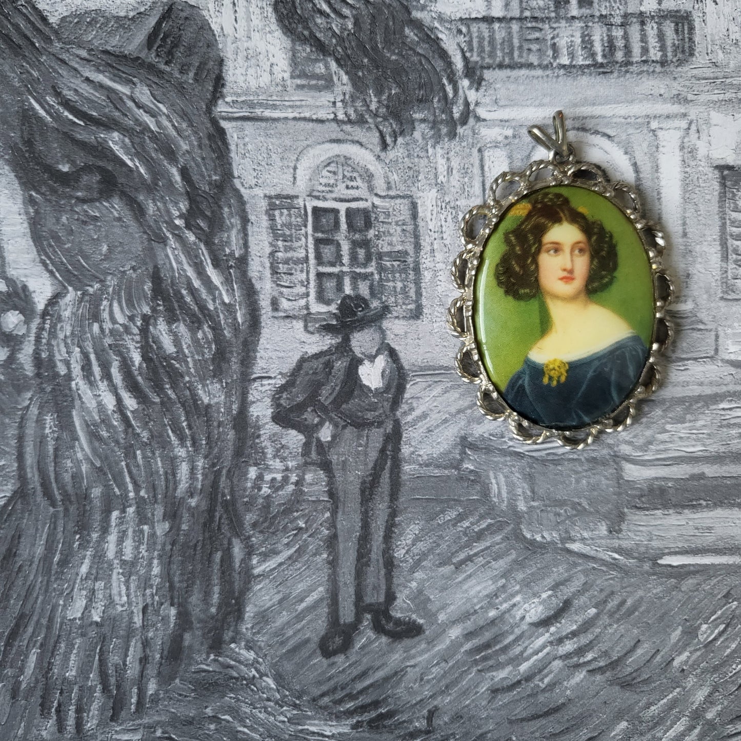 Pendant - Exquisite Porcelain Lady Portrait Pendant