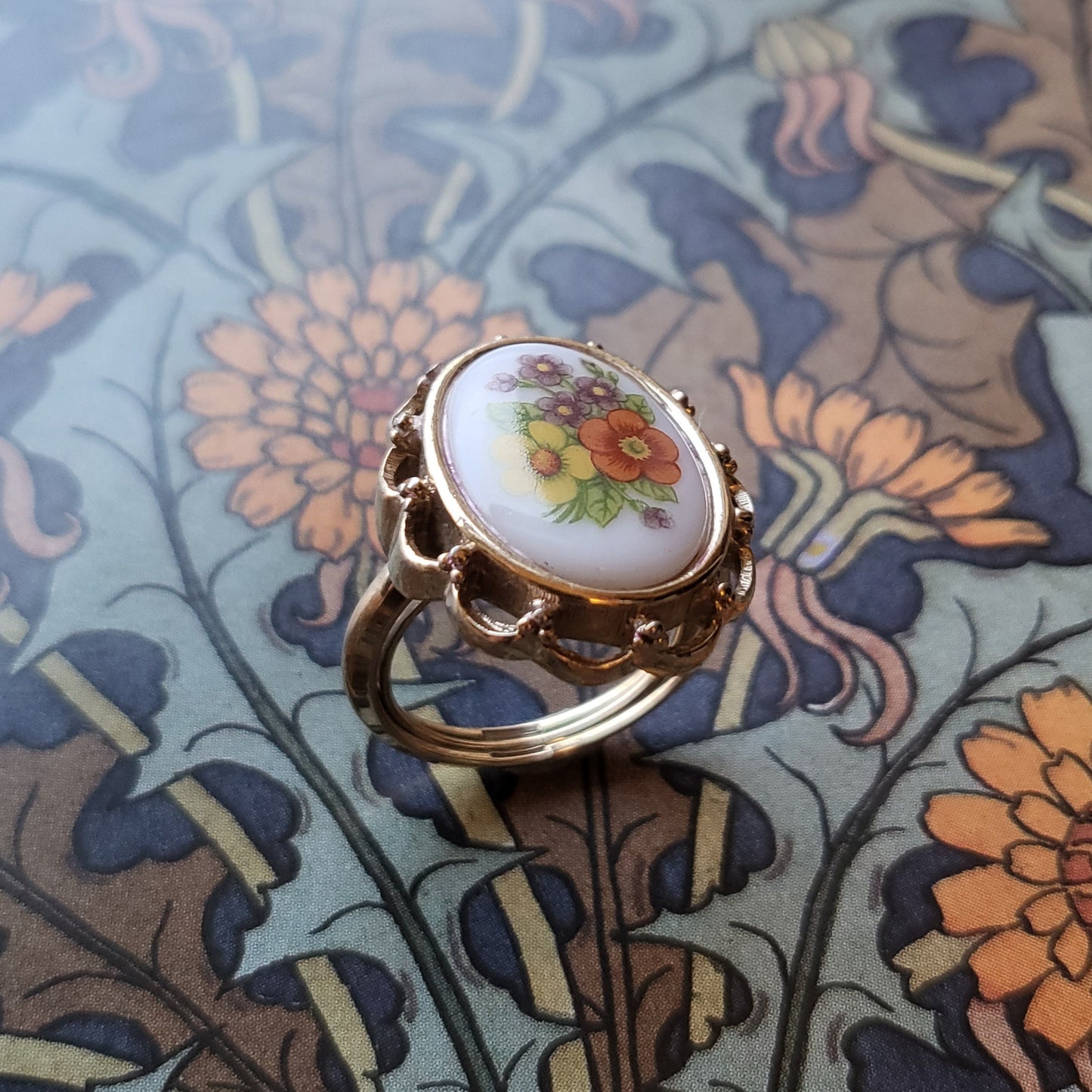 Ring - Avon Flower Print Porcelain Ring