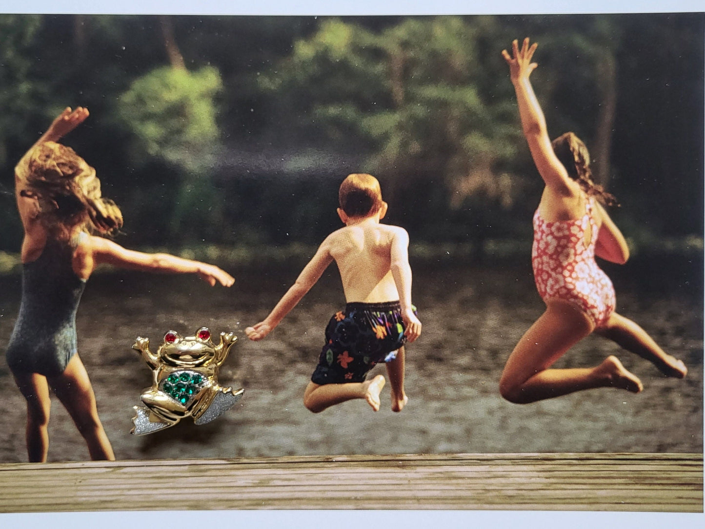 Brooch - Green Crystal Belly Jumping Frog Brooch