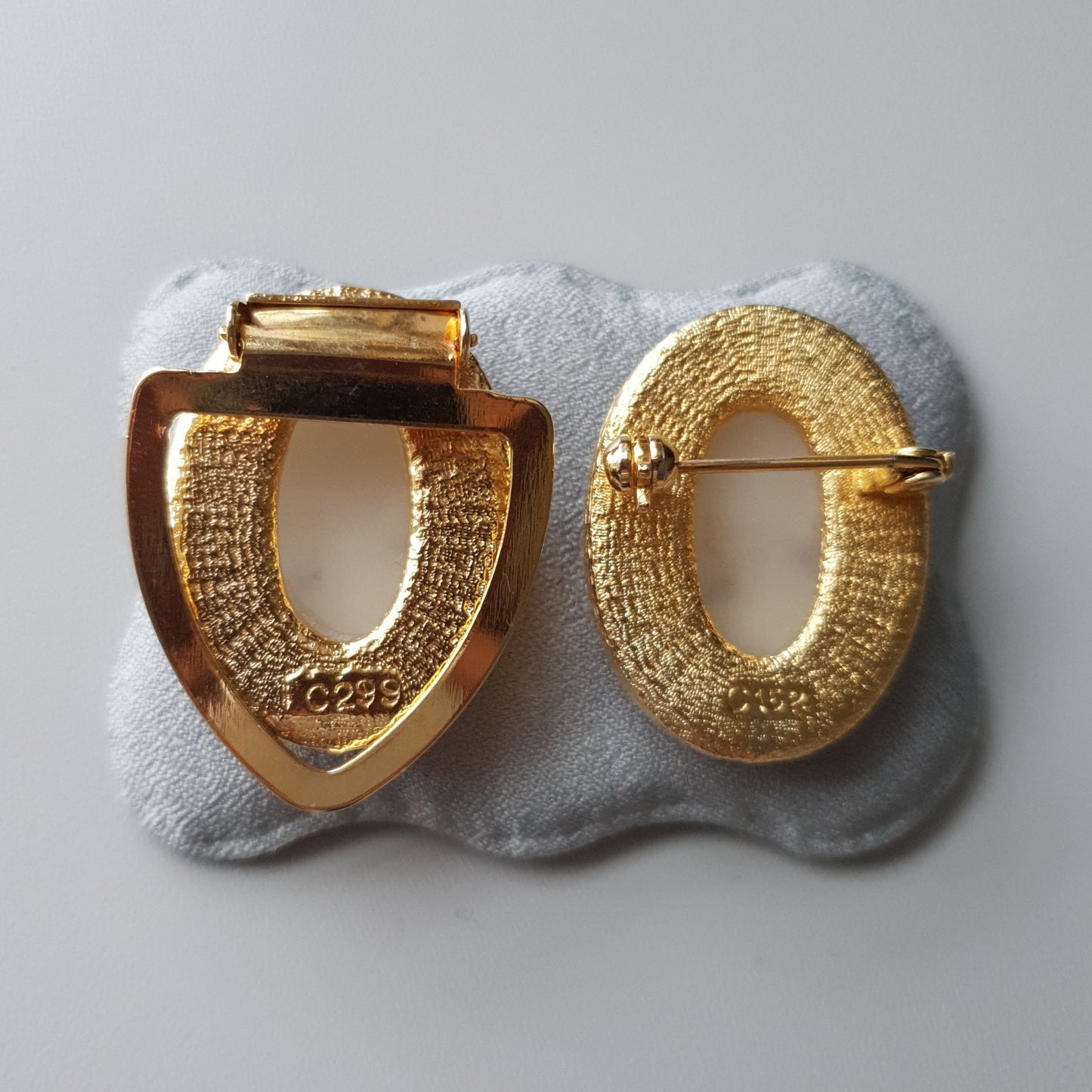 Brooch - Sphinx Oval Cameo Brooch