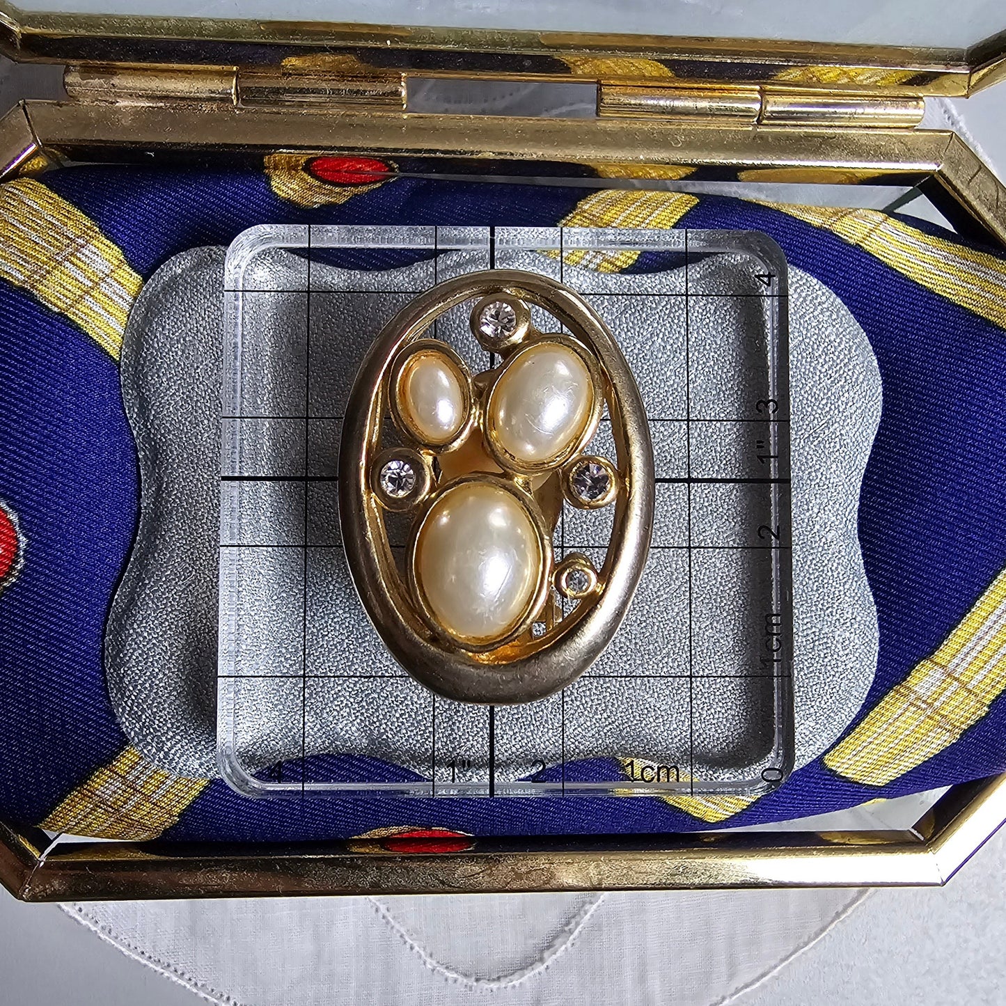 Clip on - Pearls and Crystal Cluster Clip on Earrings