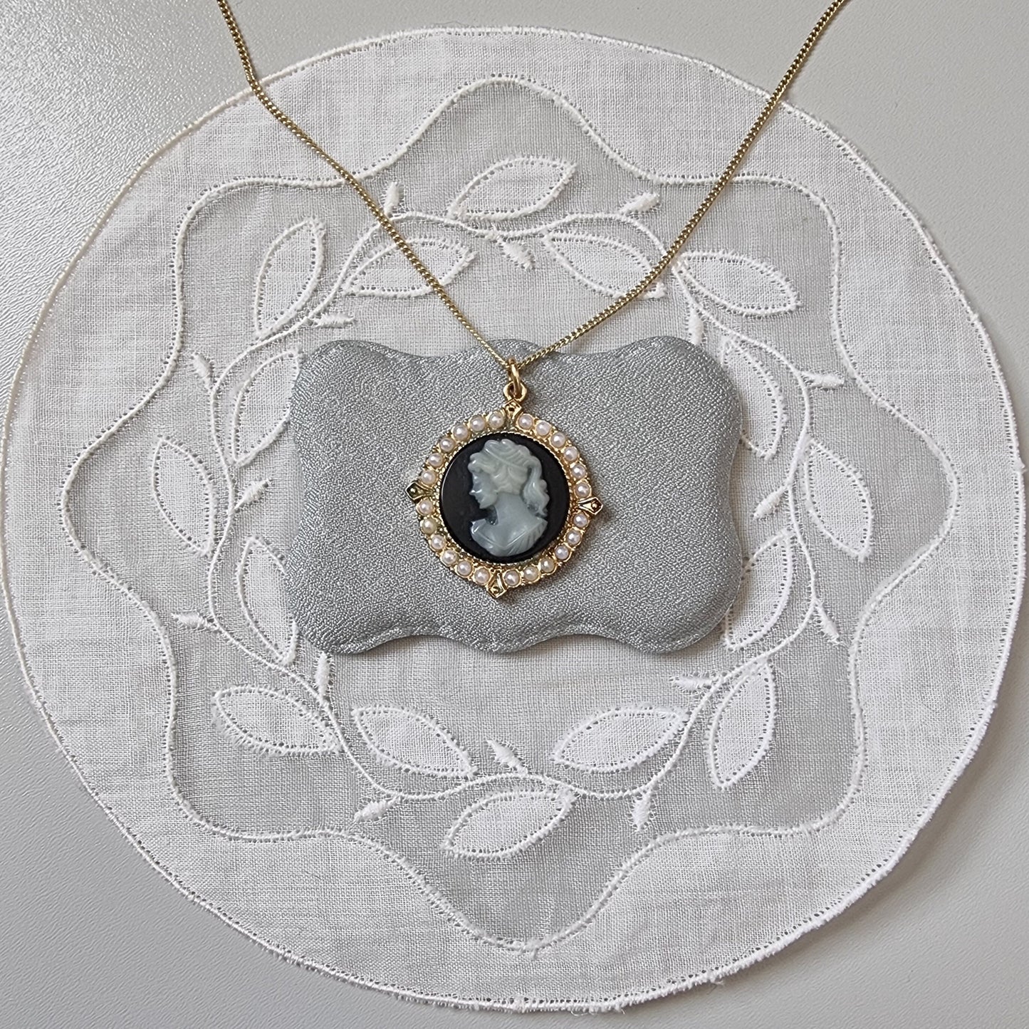 Necklace - Black and White Cameo with Pearls Pendant Necklace