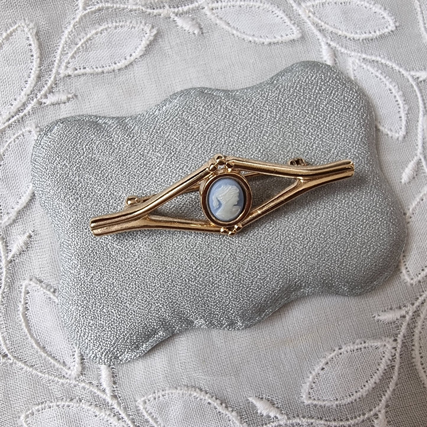 Brooch - Blue Cameo Bar Brooch