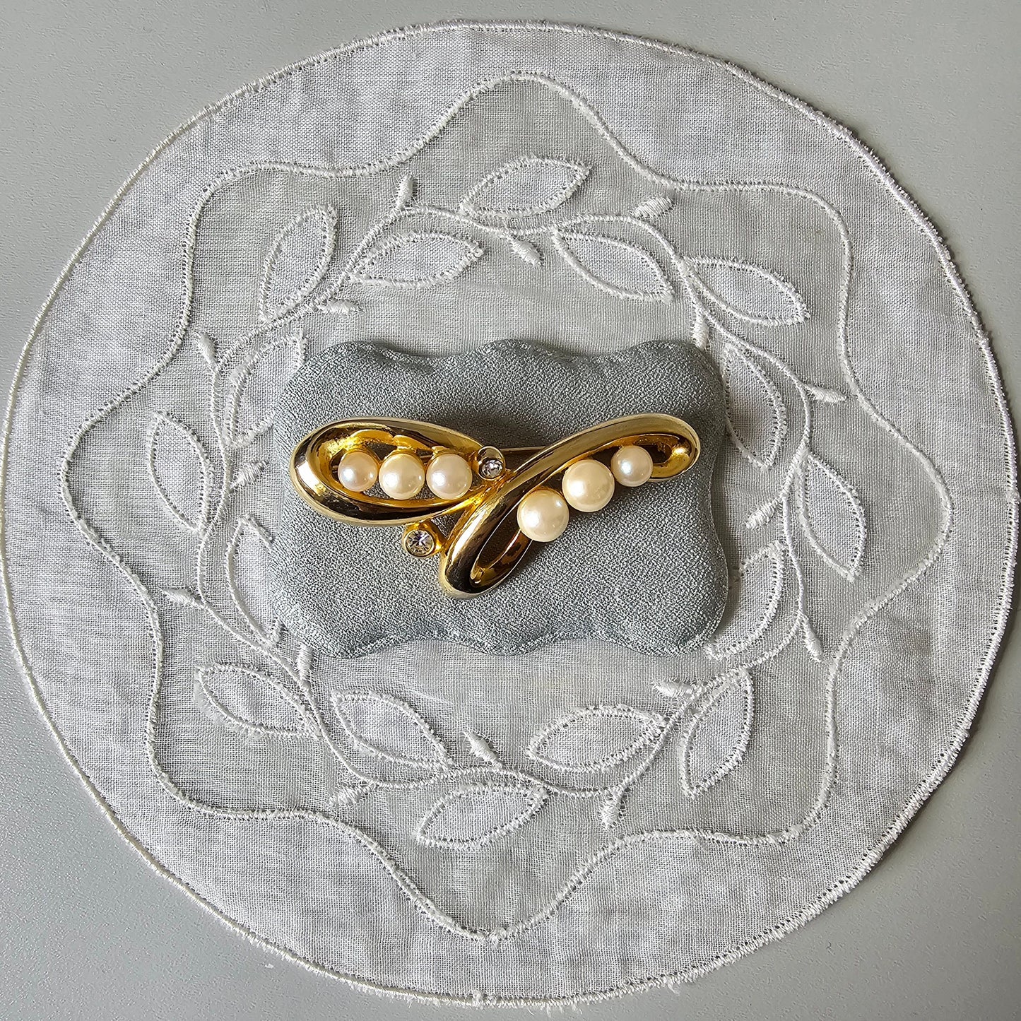 Brooch - Gold Pearl and Crystals Brooch