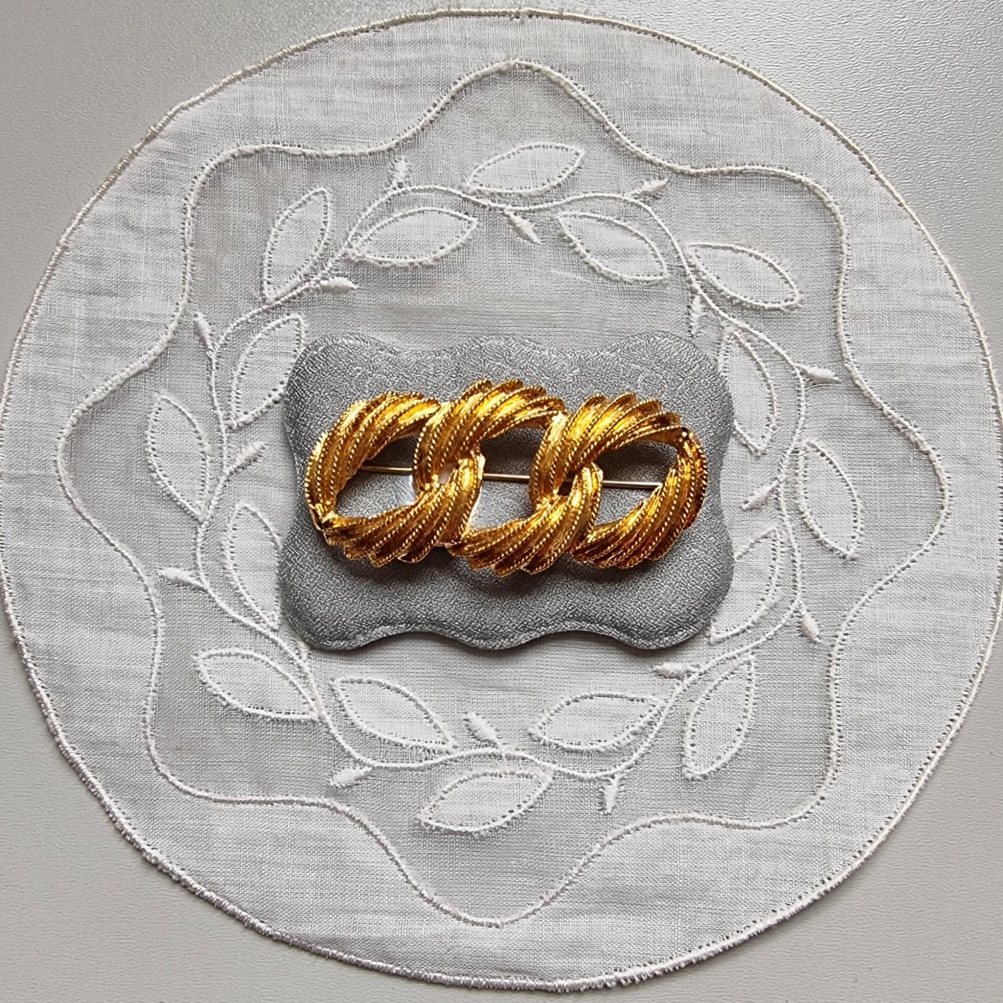 Brooch - Monet Gold Plait Chain Brooch