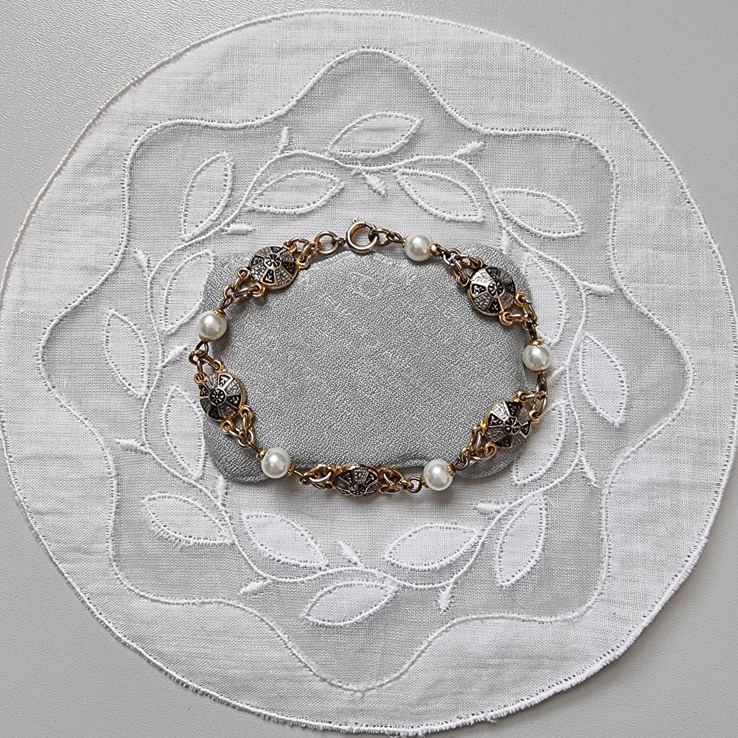 Bracelet - Damascene Pearl Link Bracelet