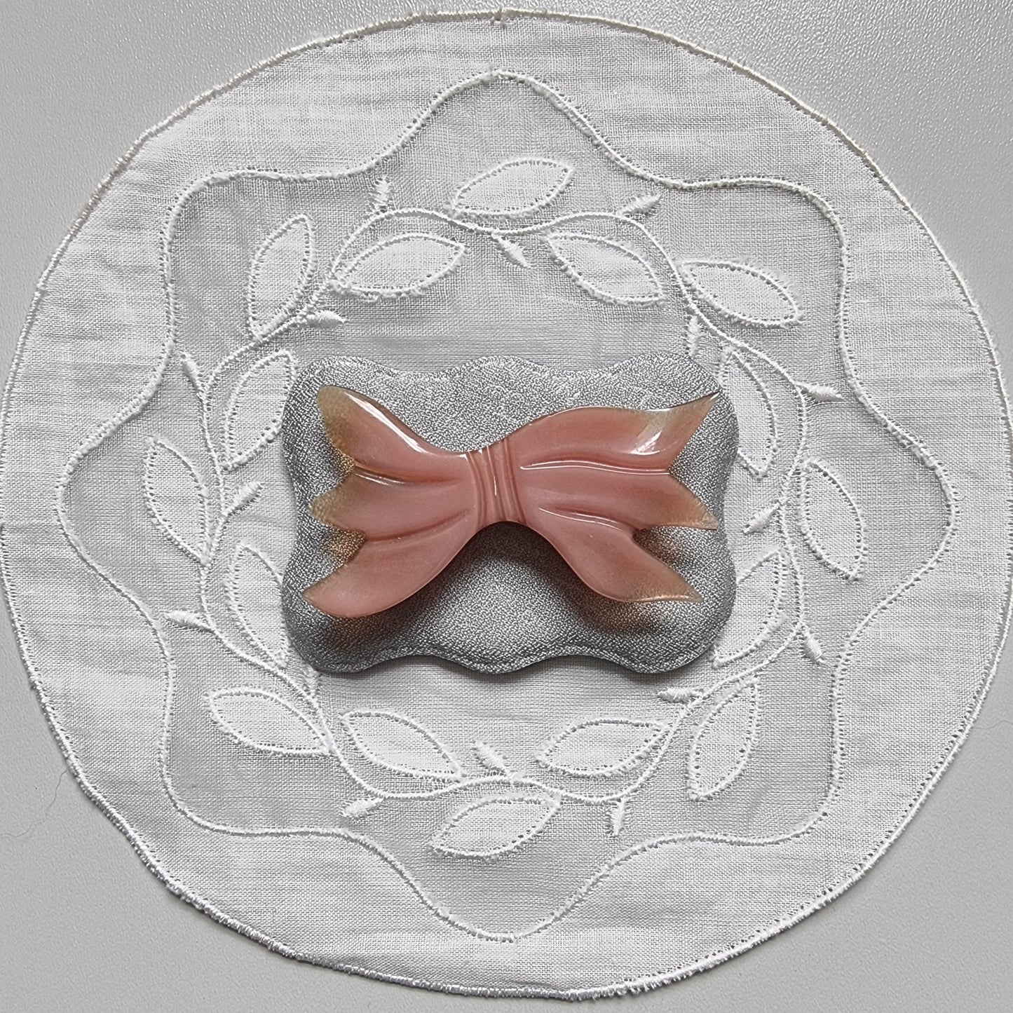 Brooch - Light Brown Old Plastic Bow Brooch