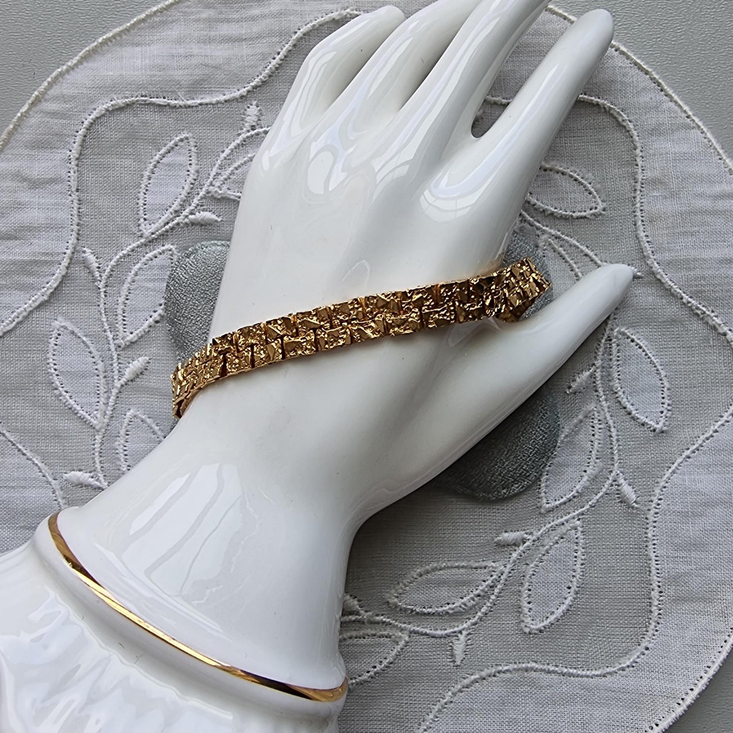 Bracelet - Gold Textured Flat Chain Bracelet