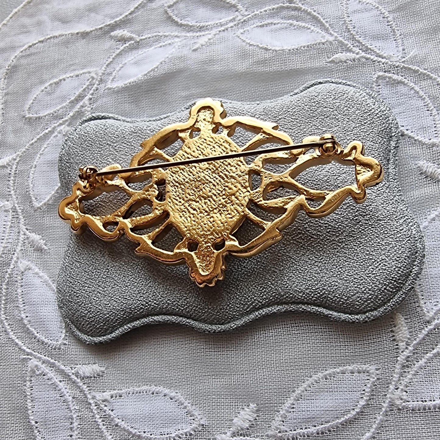 Brooch - Gold Ornate Frame Oval Painting Cabochon Brooch