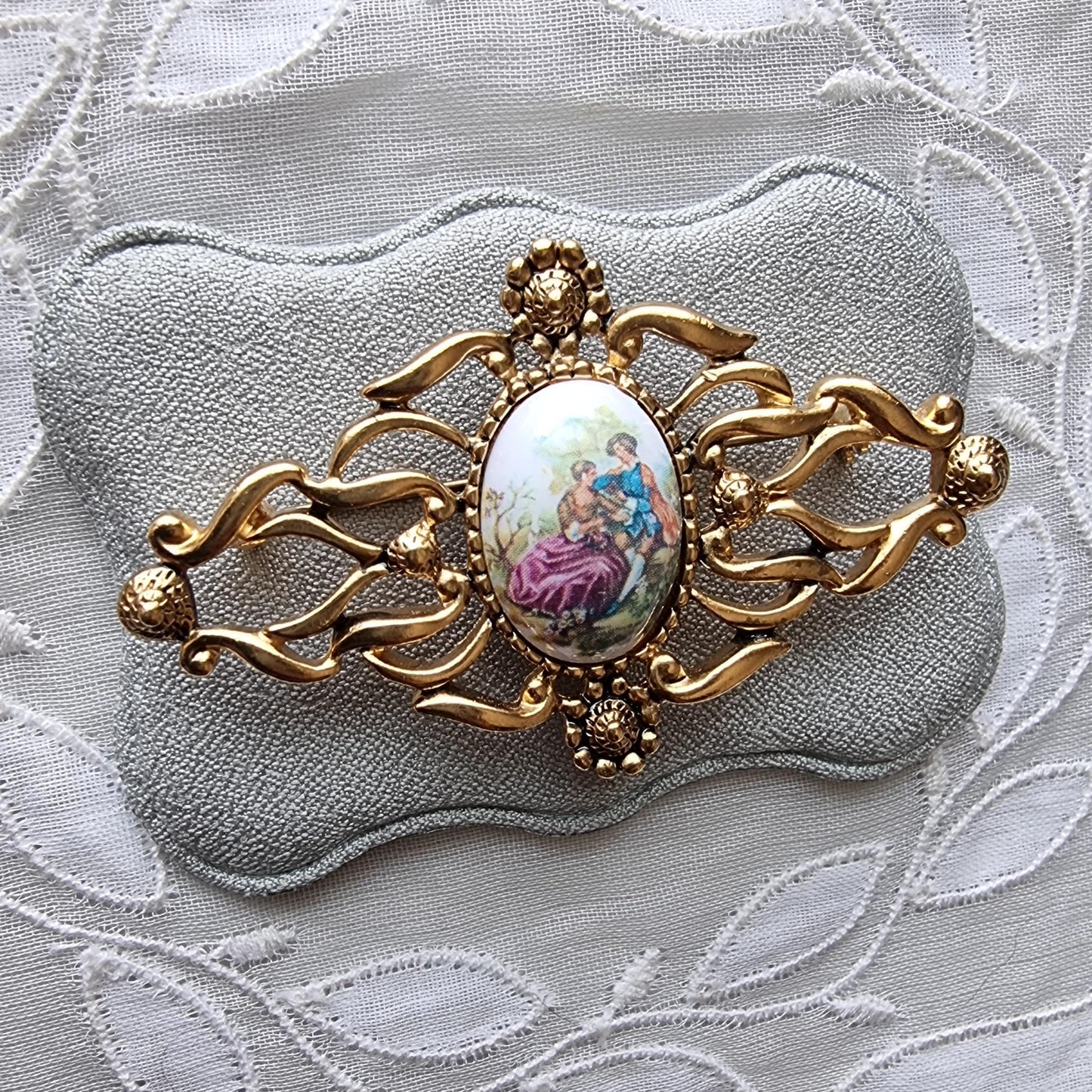 Brooch - Gold Ornate Frame Oval Painting Cabochon Brooch