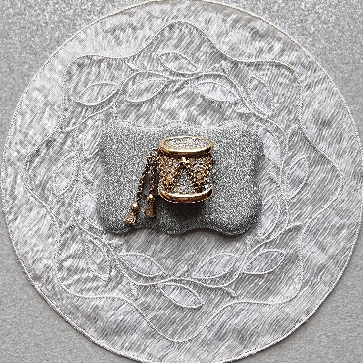 Brooch - iG Gold Crystal Drum with Tassel Chain Brooch