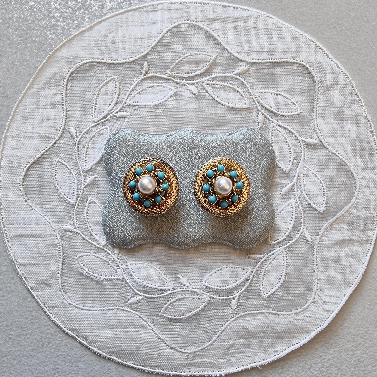 Clip on - Sphinx Round Faux Pearl and Turquoise Cluster Clip on Earrings