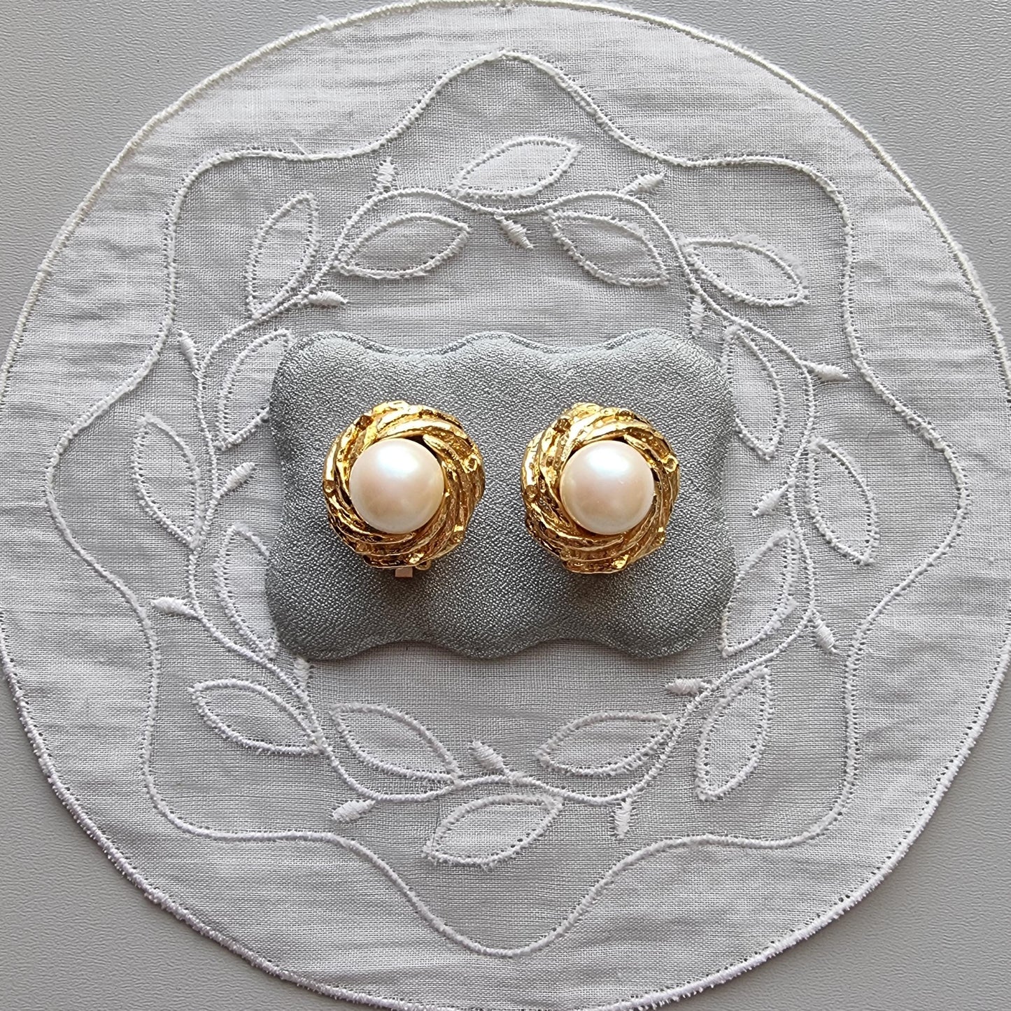 Clip on - Gold Nest Faux Pearl Clip On Earrings