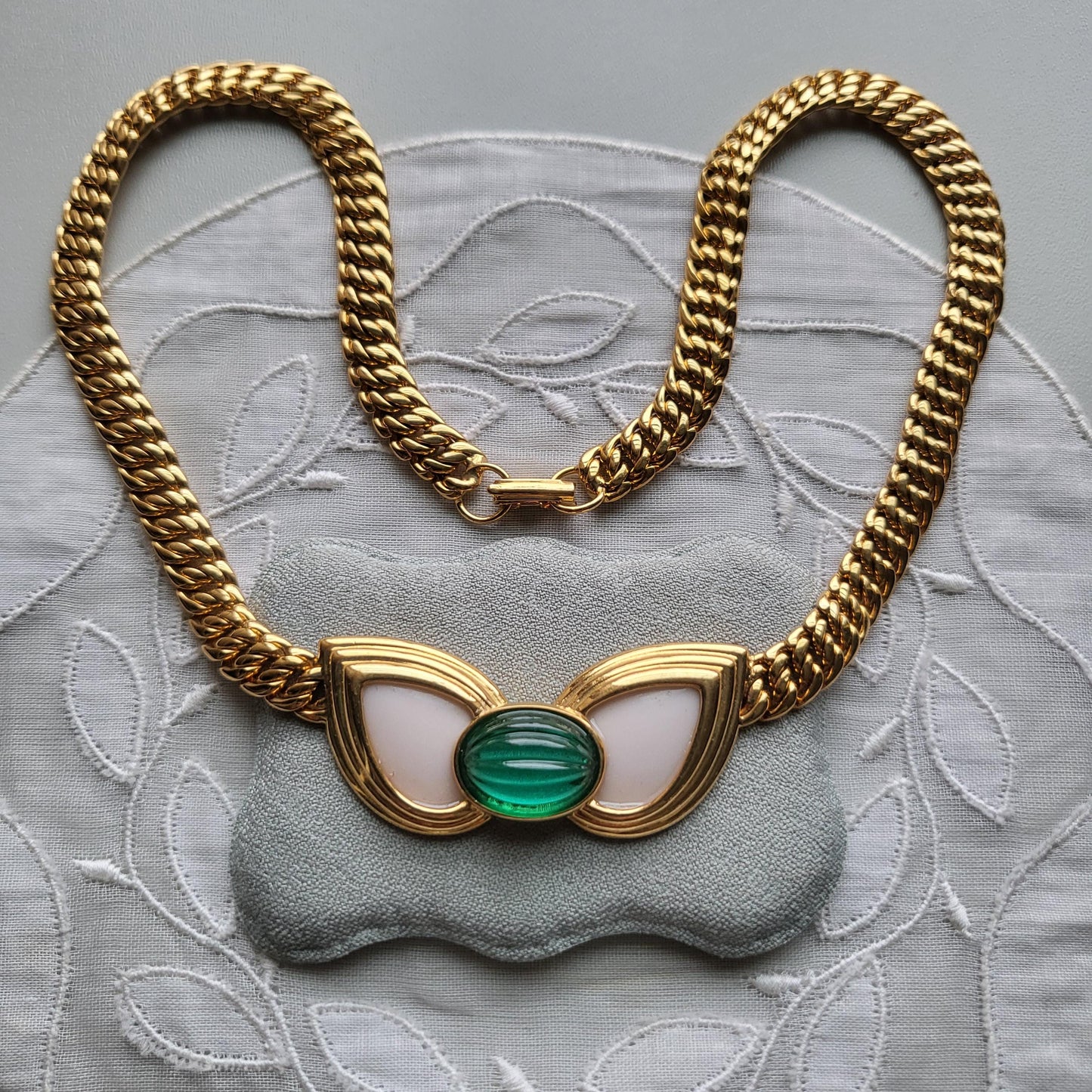 Necklace - Green and White Statement Chain Necklace