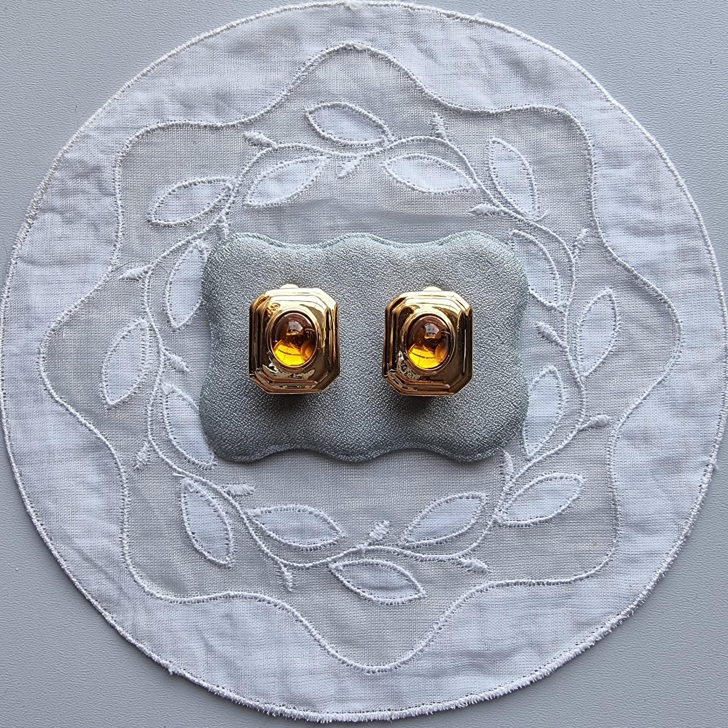 Clip on - Ciro Yellow Oval Cabochon Clip On Earrings