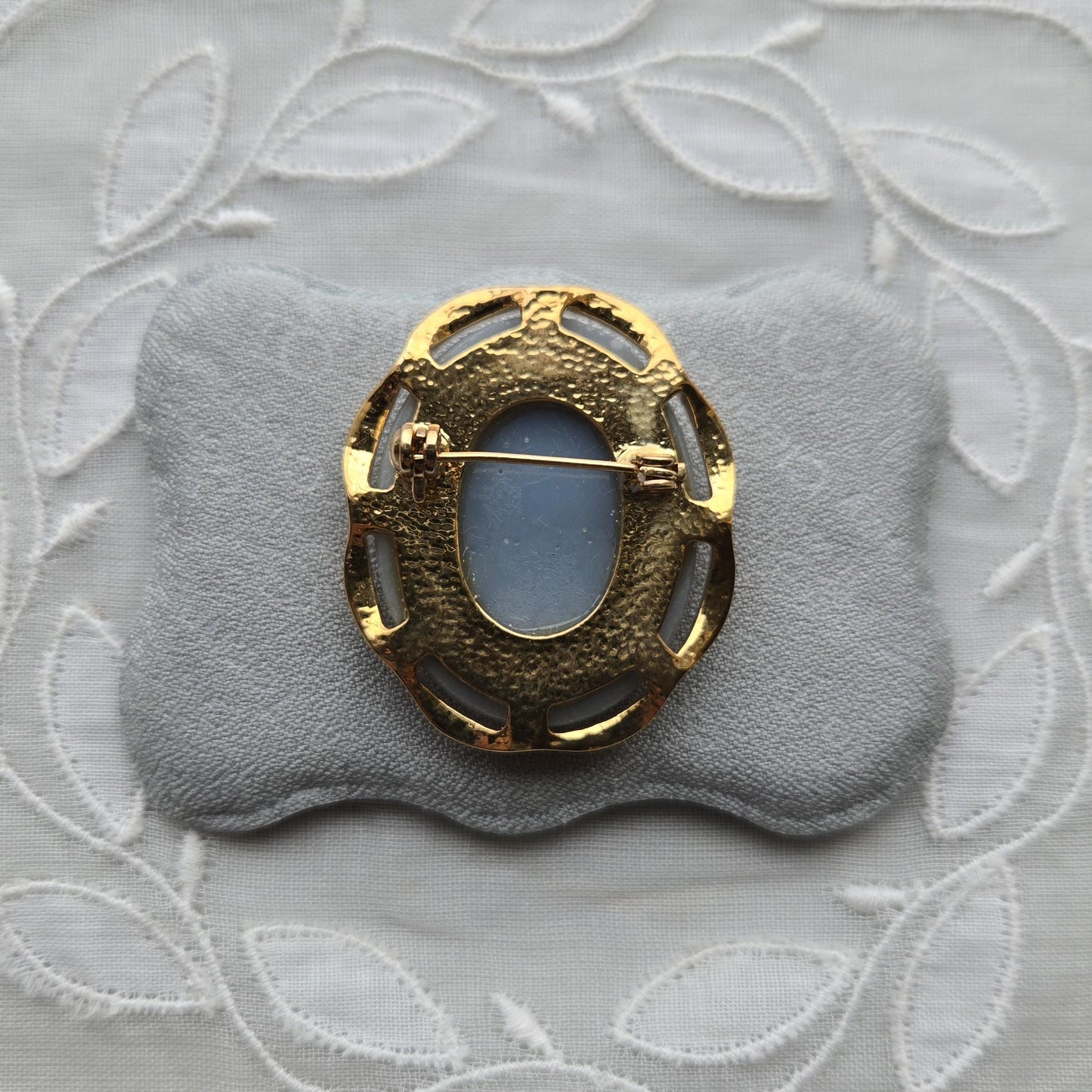 Brooch - Oval Blue Cameo Brooch
