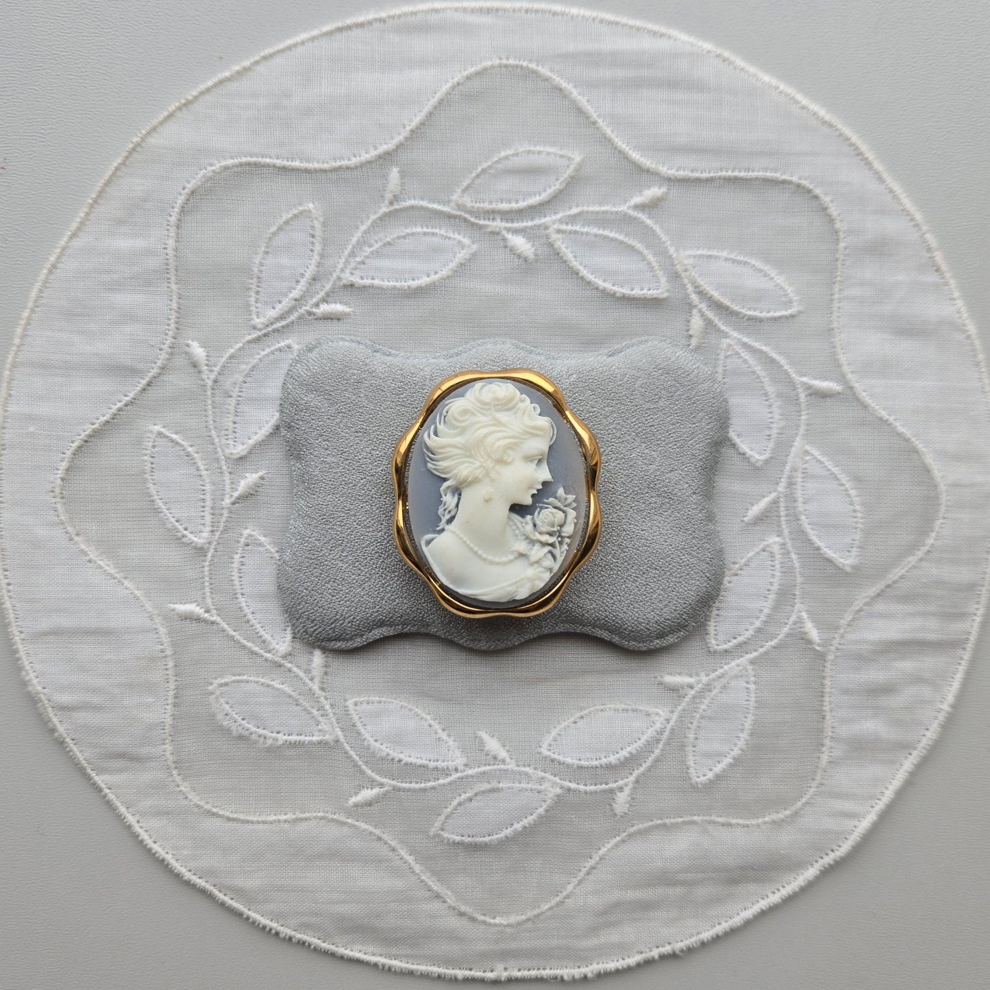 Brooch - Oval Blue Cameo Brooch