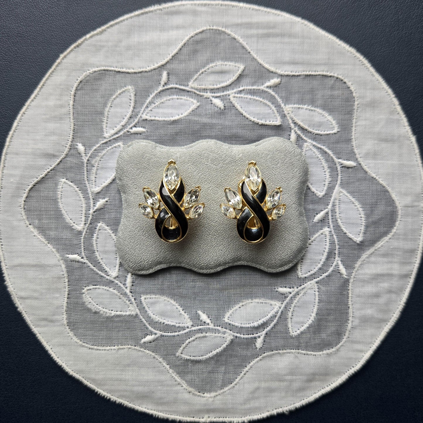 Clip on - Trifari Black Ribbon Crystal Clip on Earrings