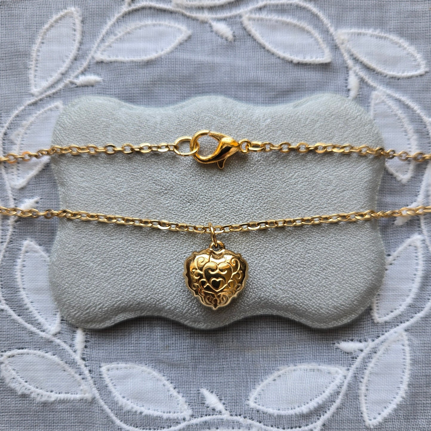 Necklace - Mother of Pearl Heart Pendant Necklace