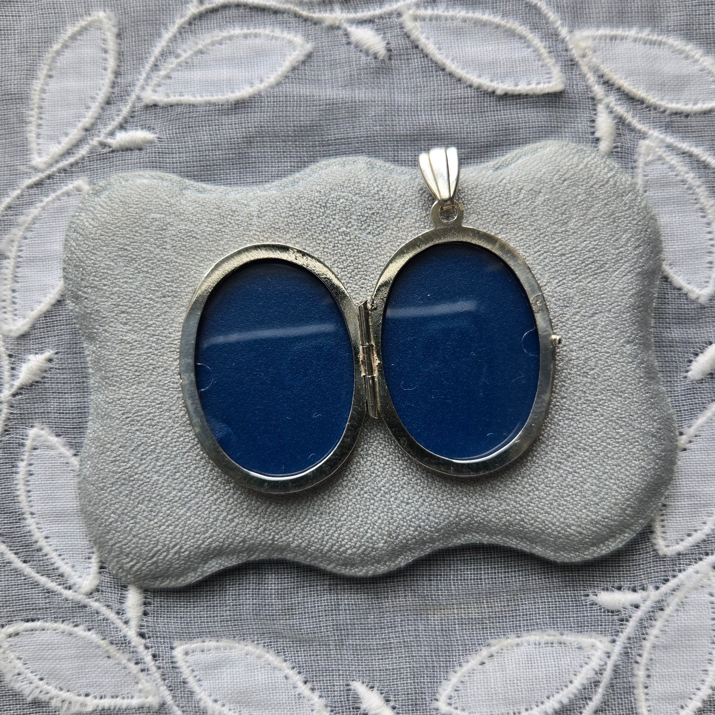 Necklace - Sterling Silver Scroll Engraved Oval Locket Pendant Necklace