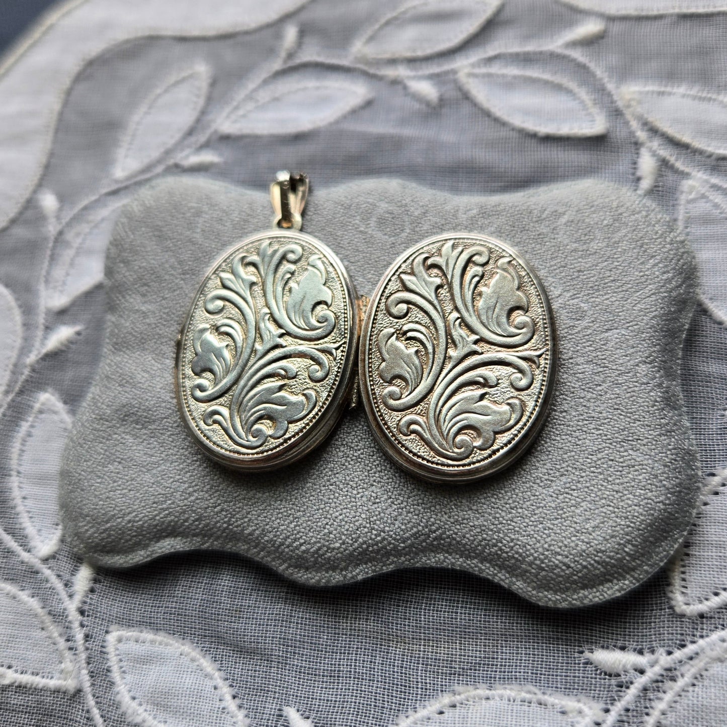 Necklace - Sterling Silver Scroll Engraved Oval Locket Pendant Necklace