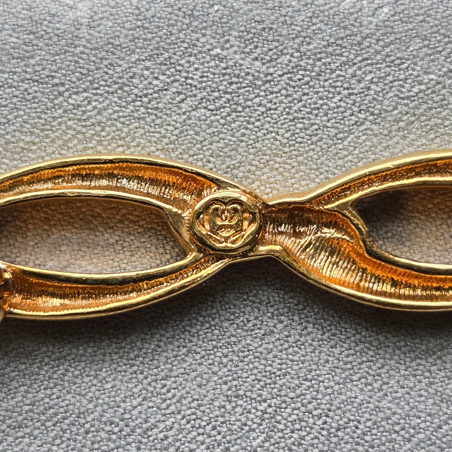 Brooch - Cristalina Gold and Clear Crystals Bow Bar Brooch