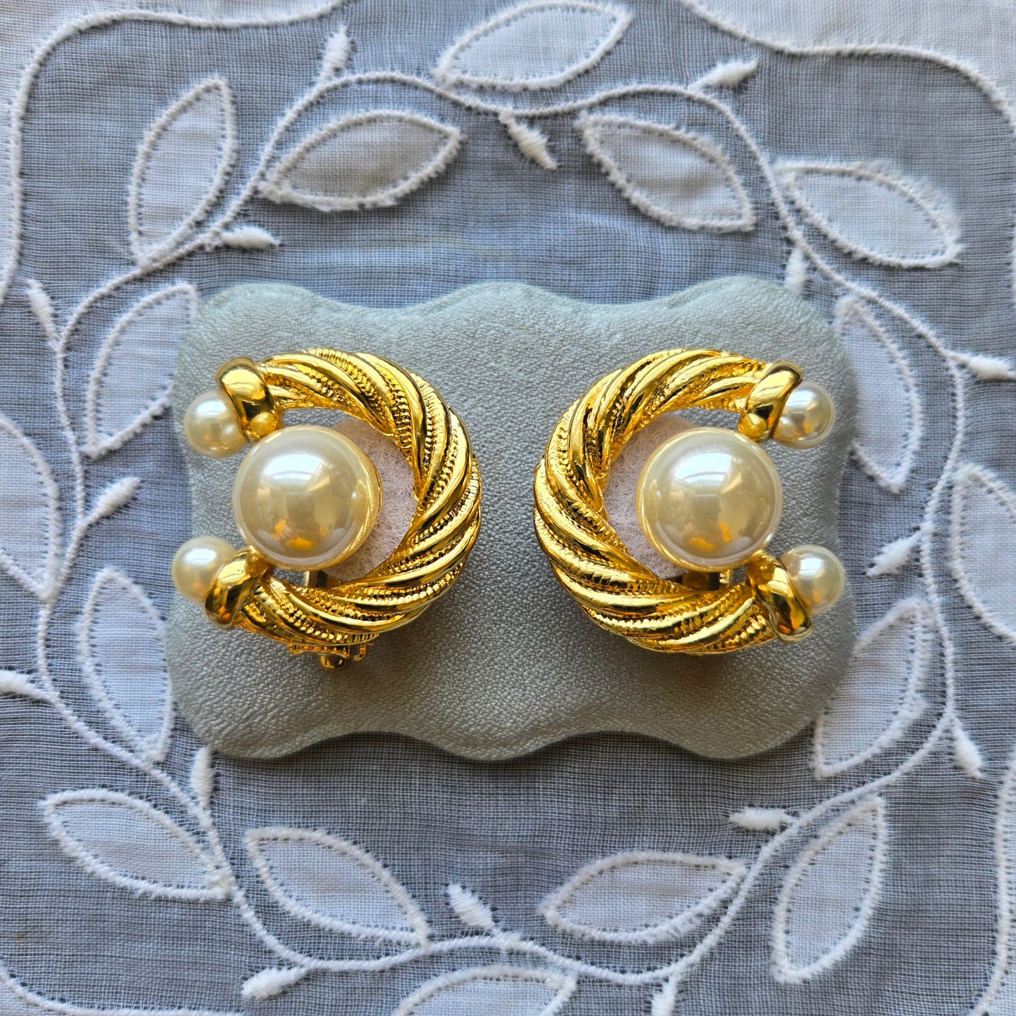 Clip on - Gold Twisted Rope Pearl Clip on Earrings