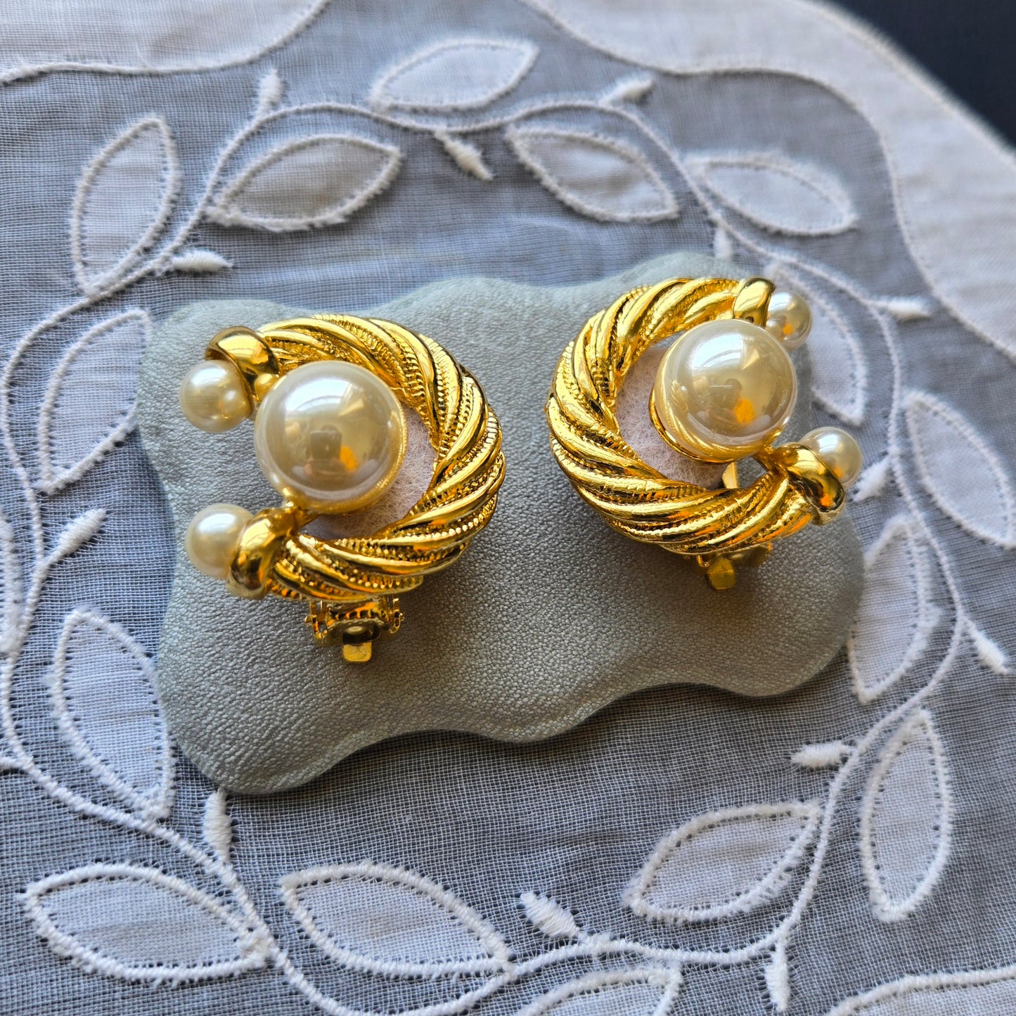 Clip on - Gold Twisted Rope Pearl Clip on Earrings