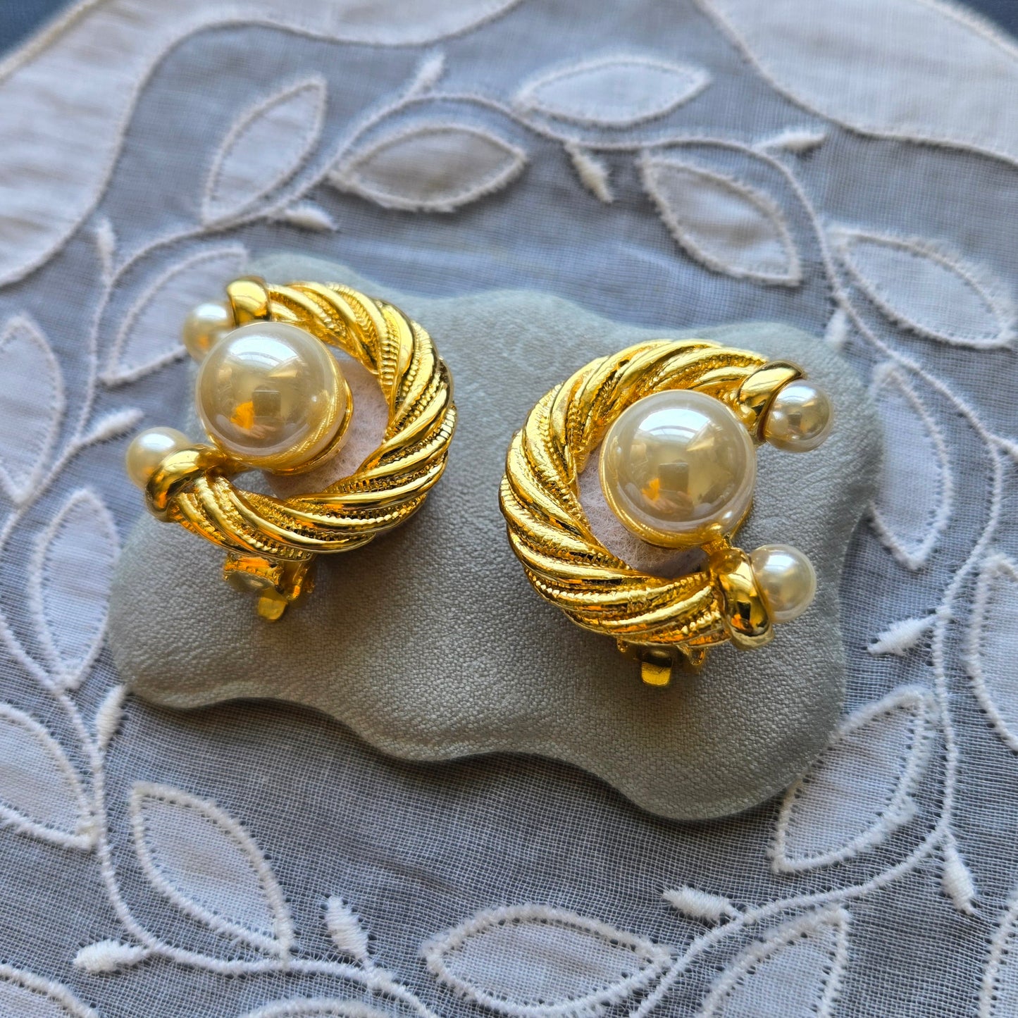 Clip on - Gold Twisted Rope Pearl Clip on Earrings