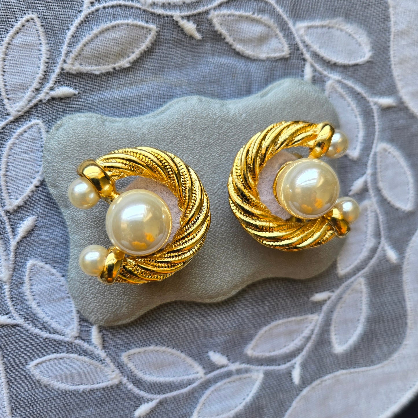 Clip on - Gold Twisted Rope Pearl Clip on Earrings