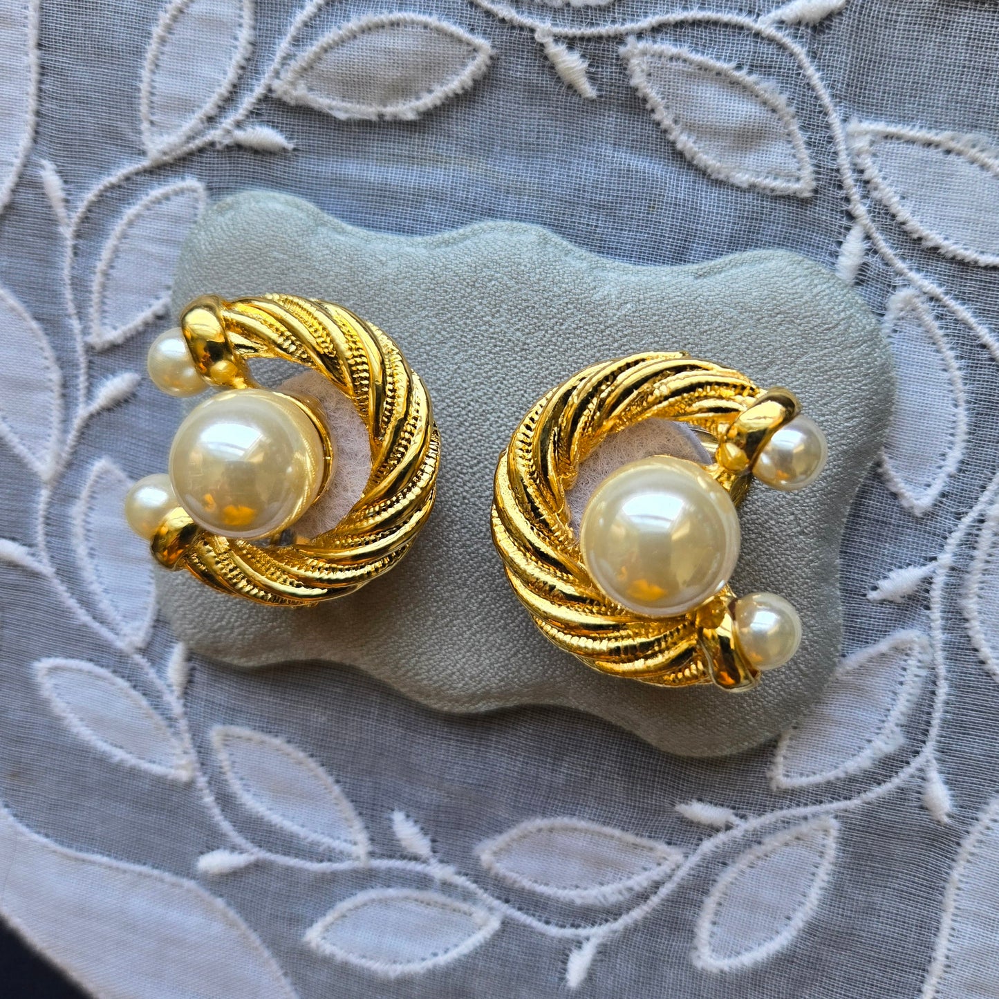 Clip on - Gold Twisted Rope Pearl Clip on Earrings
