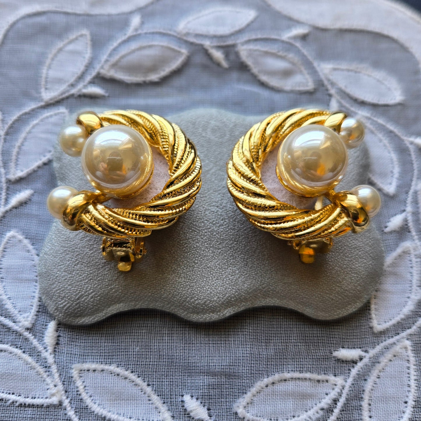 Clip on - Gold Twisted Rope Pearl Clip on Earrings