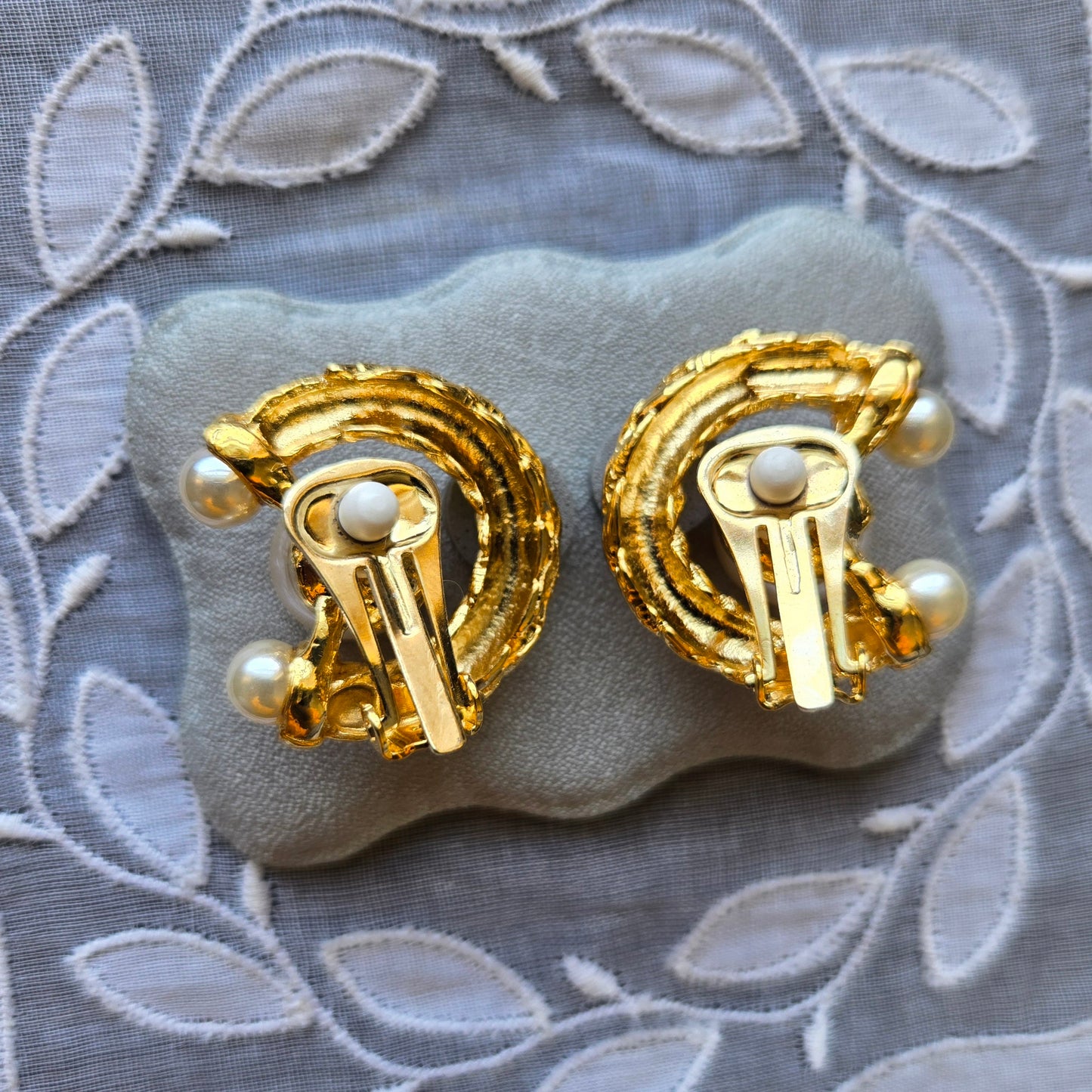 Clip on - Gold Twisted Rope Pearl Clip on Earrings