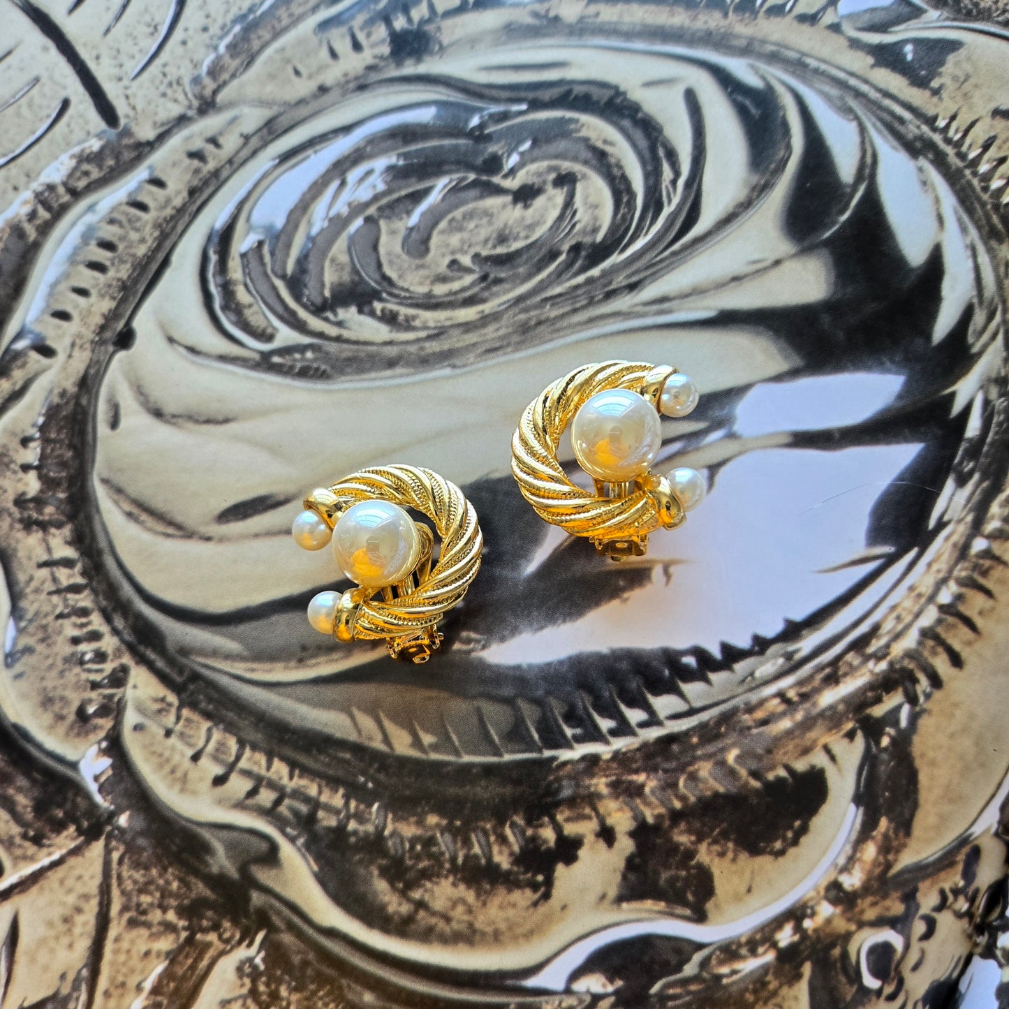 Clip on - Gold Twisted Rope Pearl Clip on Earrings