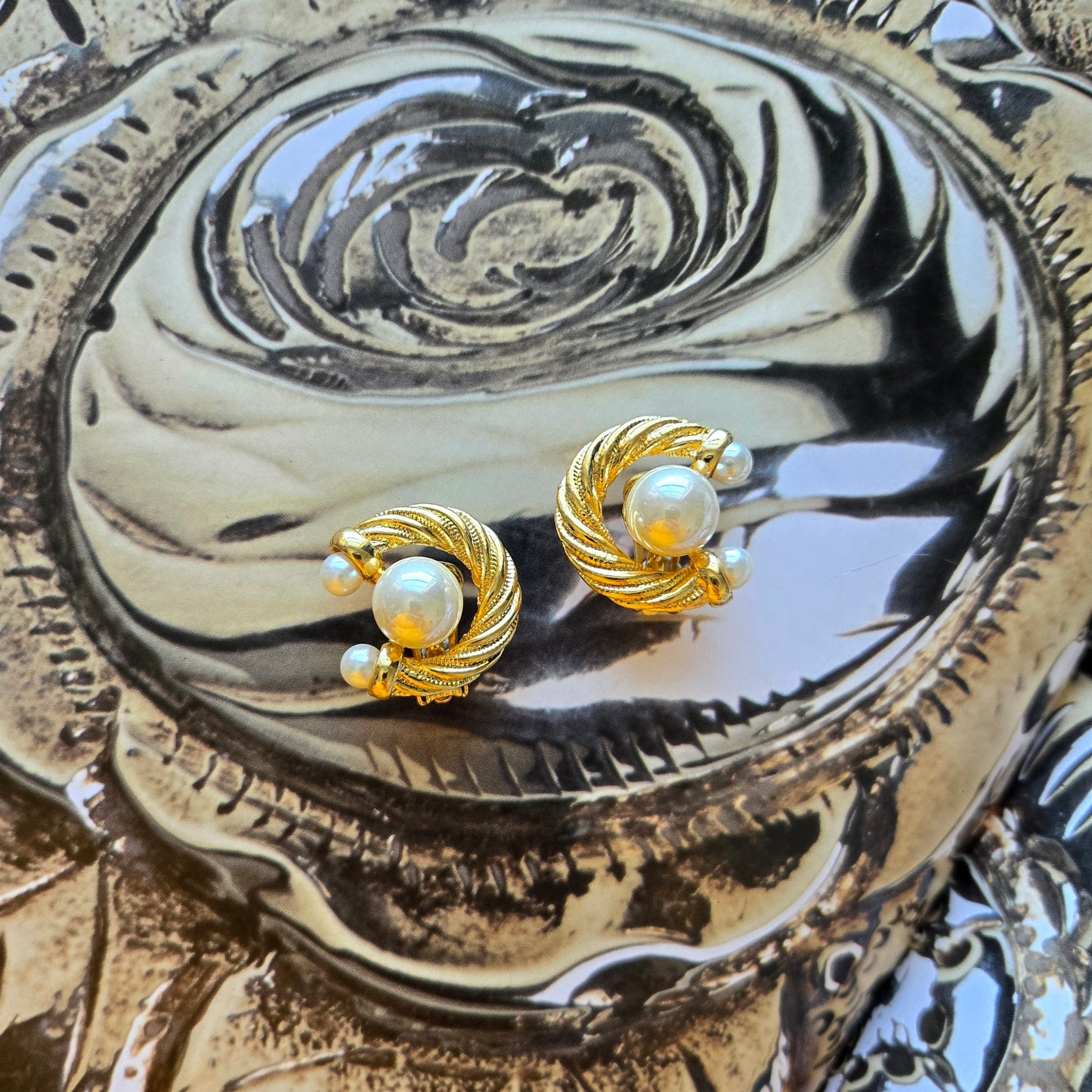 Clip on - Gold Twisted Rope Pearl Clip on Earrings