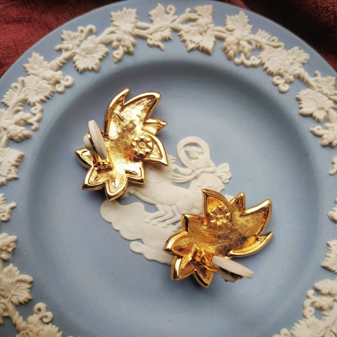 Clip on - Swarovski Blue Flower Clip on Earrings