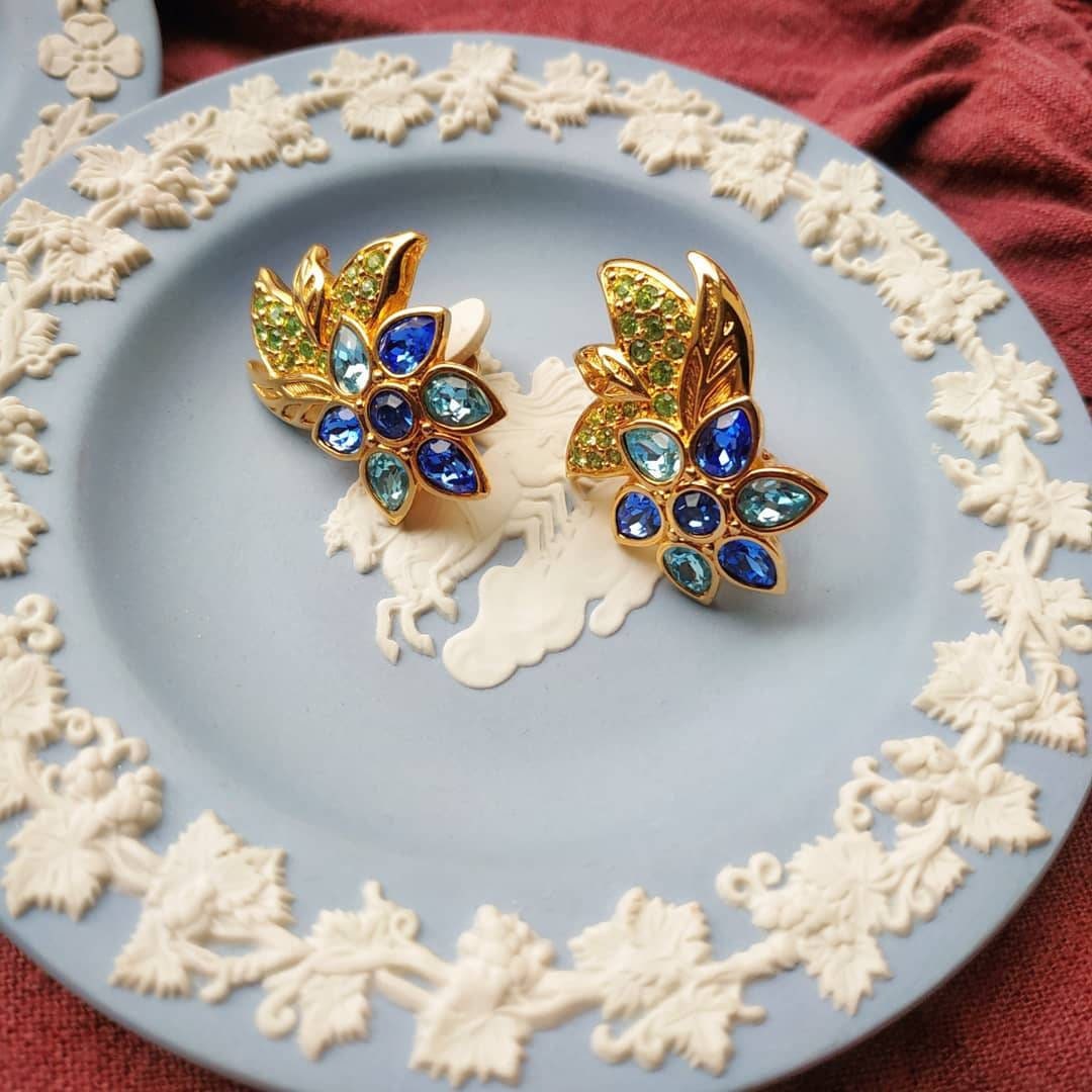 Clip on - Swarovski Blue Flower Clip on Earrings