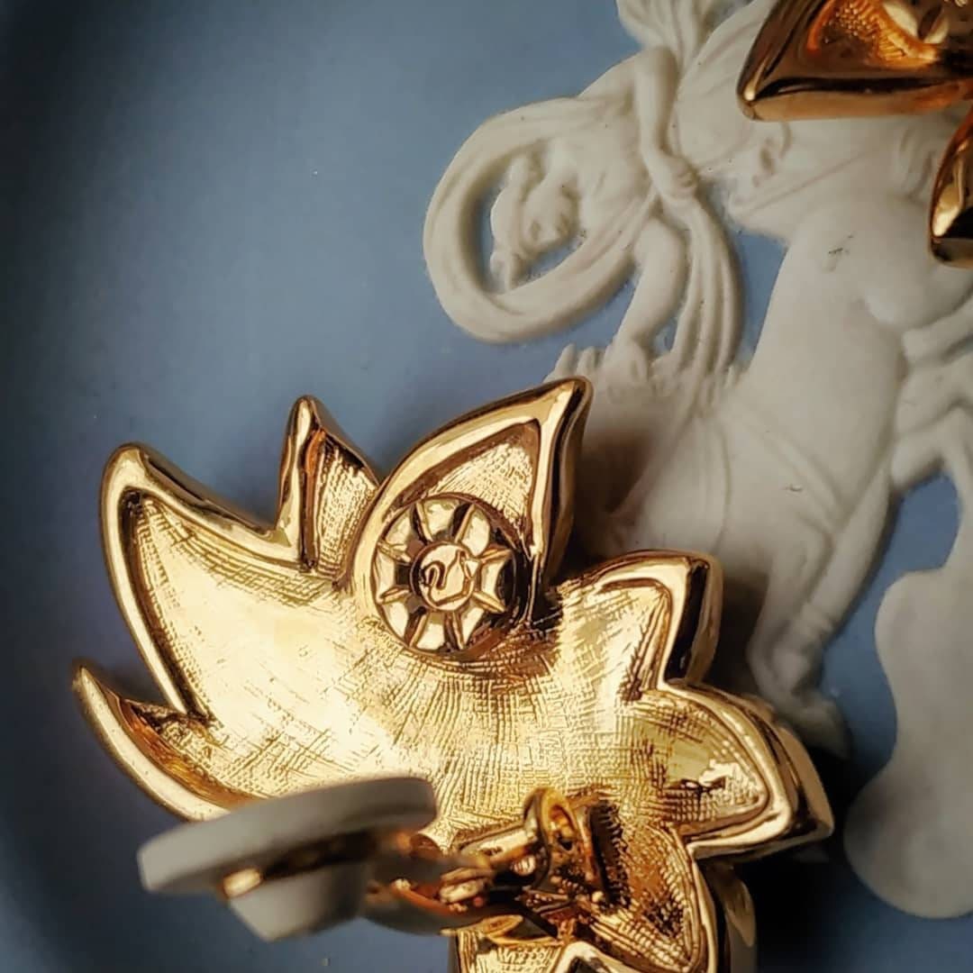 Clip on - Swarovski Blue Flower Clip on Earrings