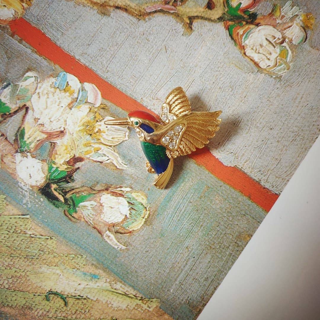 Brooch - Vintage Tropical Humming Bird Colibri Brooch by Attwood and Sawyer