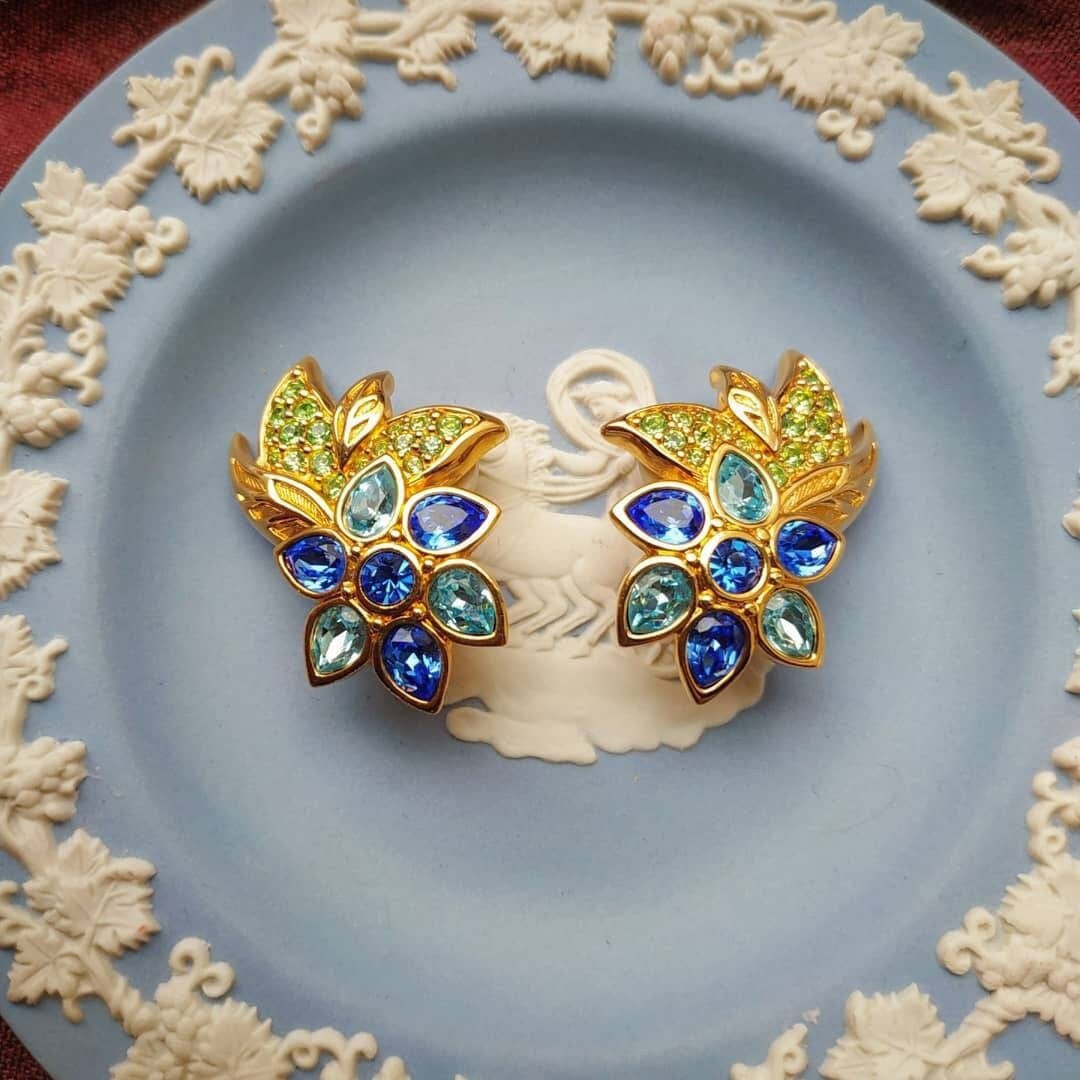 Clip on - Swarovski Blue Flower Clip on Earrings