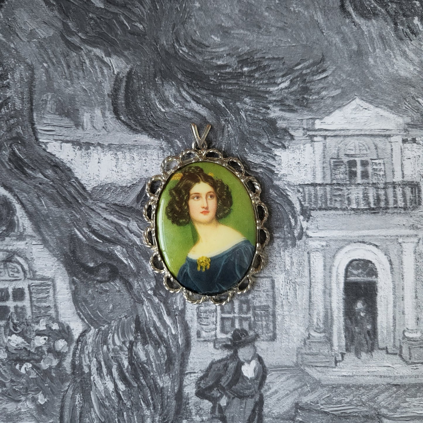 Pendant - Exquisite Porcelain Lady Portrait Pendant