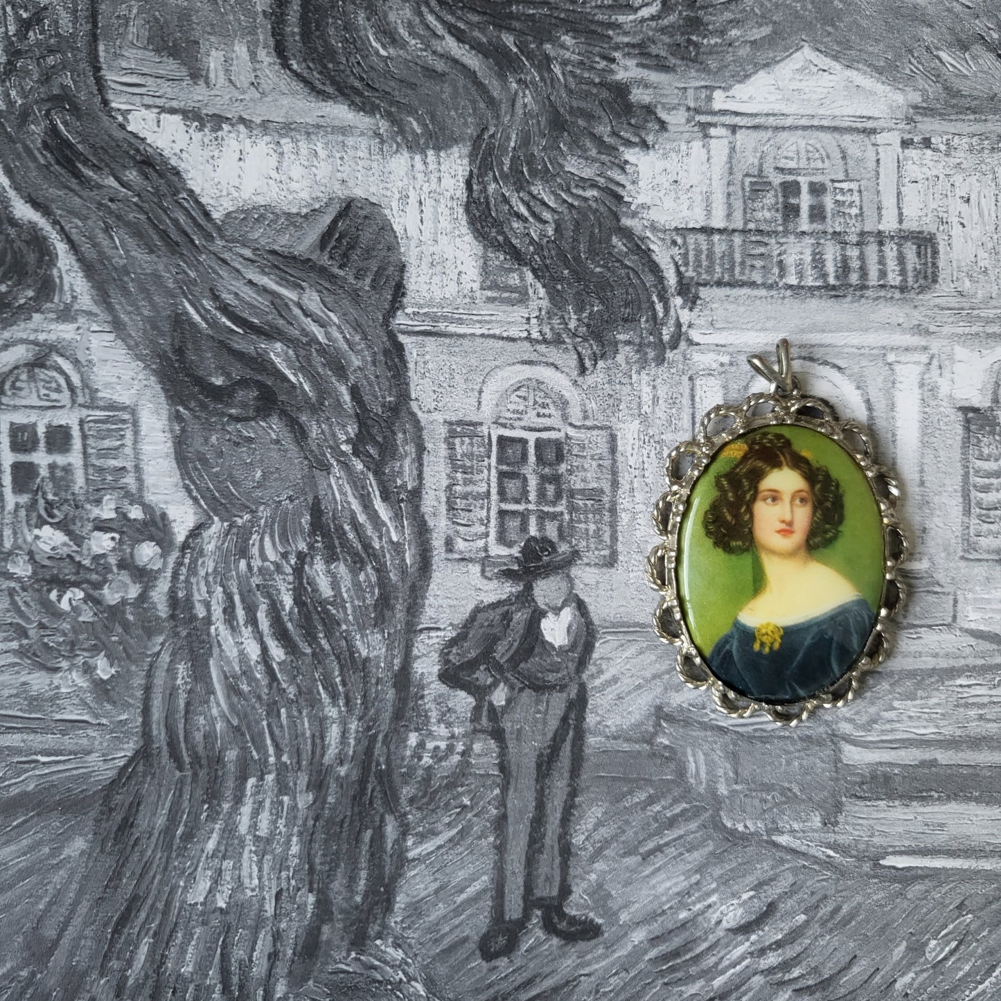 Pendant - Exquisite Porcelain Lady Portrait Pendant