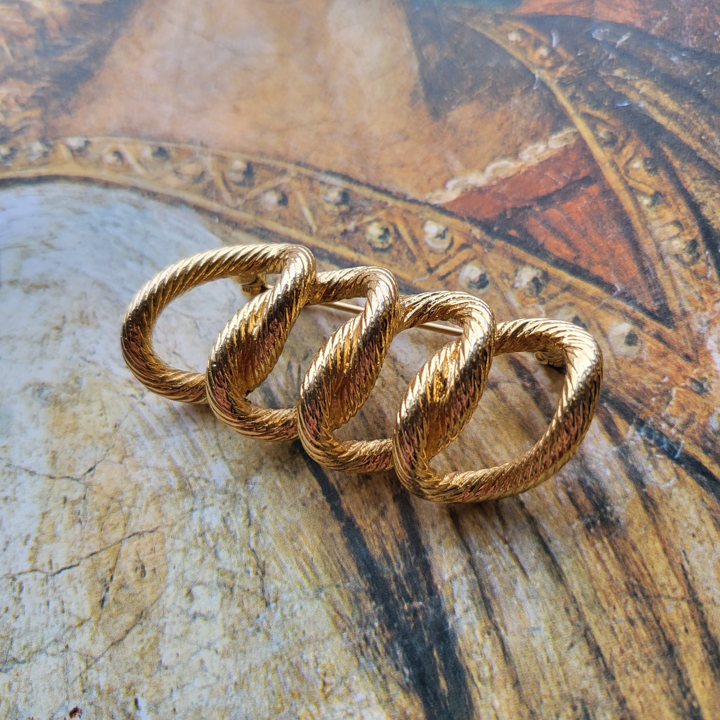 Brooch - Monet Gold Plait Chain Brooch